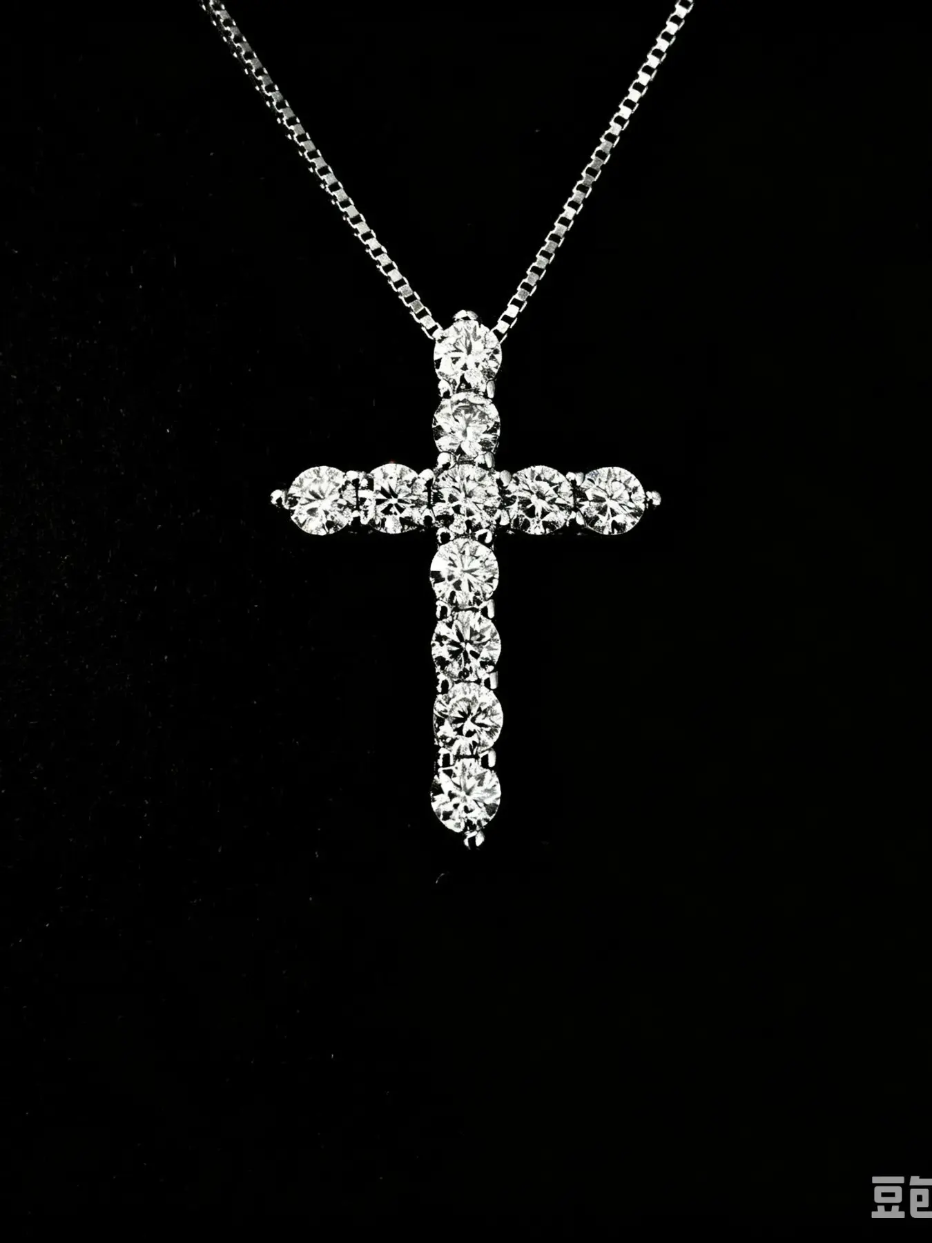 Cross Necklace with Moissanite S925 Silver Chain, 30 Carat Moissanite, Adjustable Length 45+5cm, Elegant Jewelry for Women