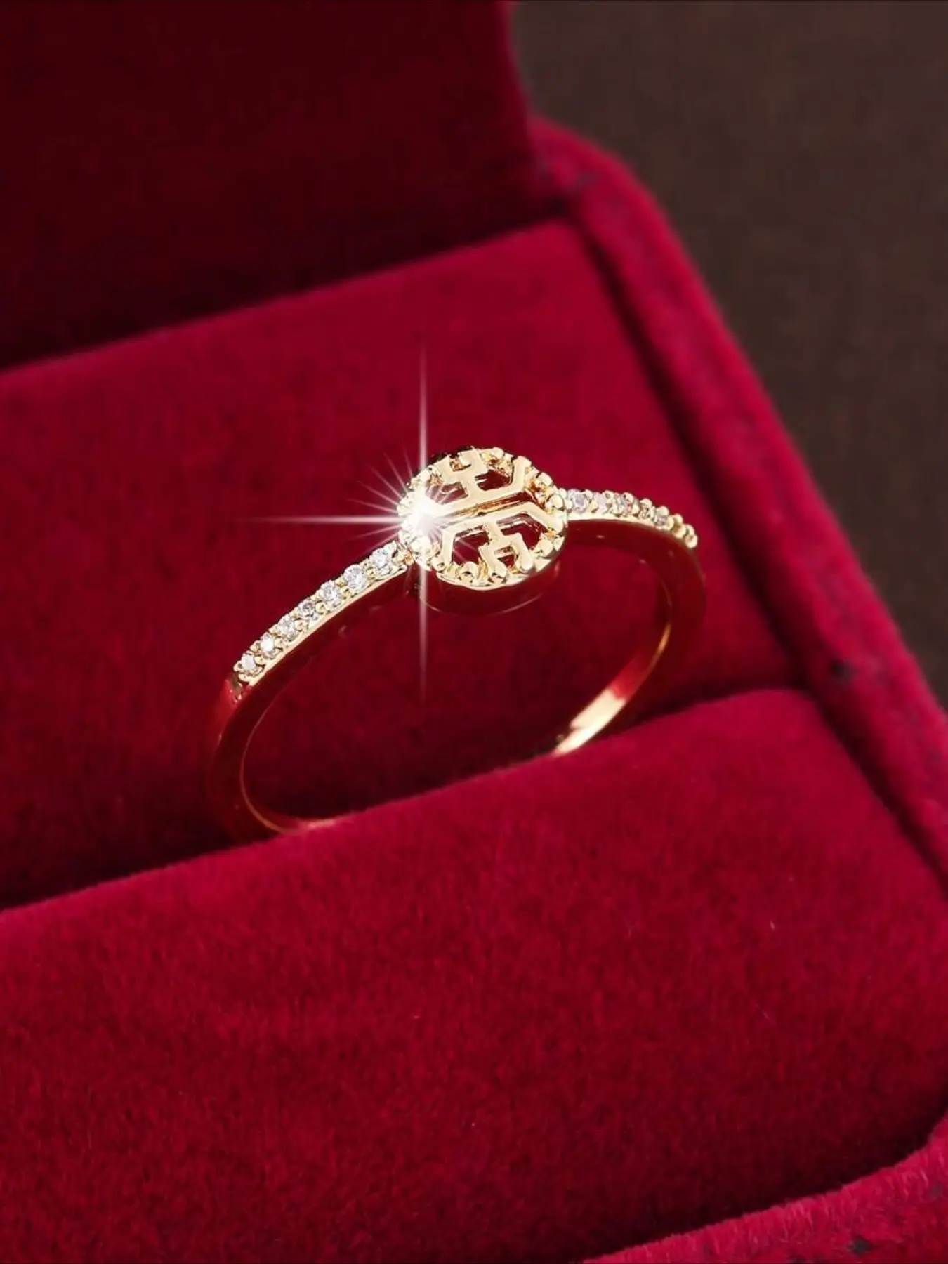 1pc Fashionable Versatile Simple Cubic Zirconia Inlay Ring Elegant Casual Ring