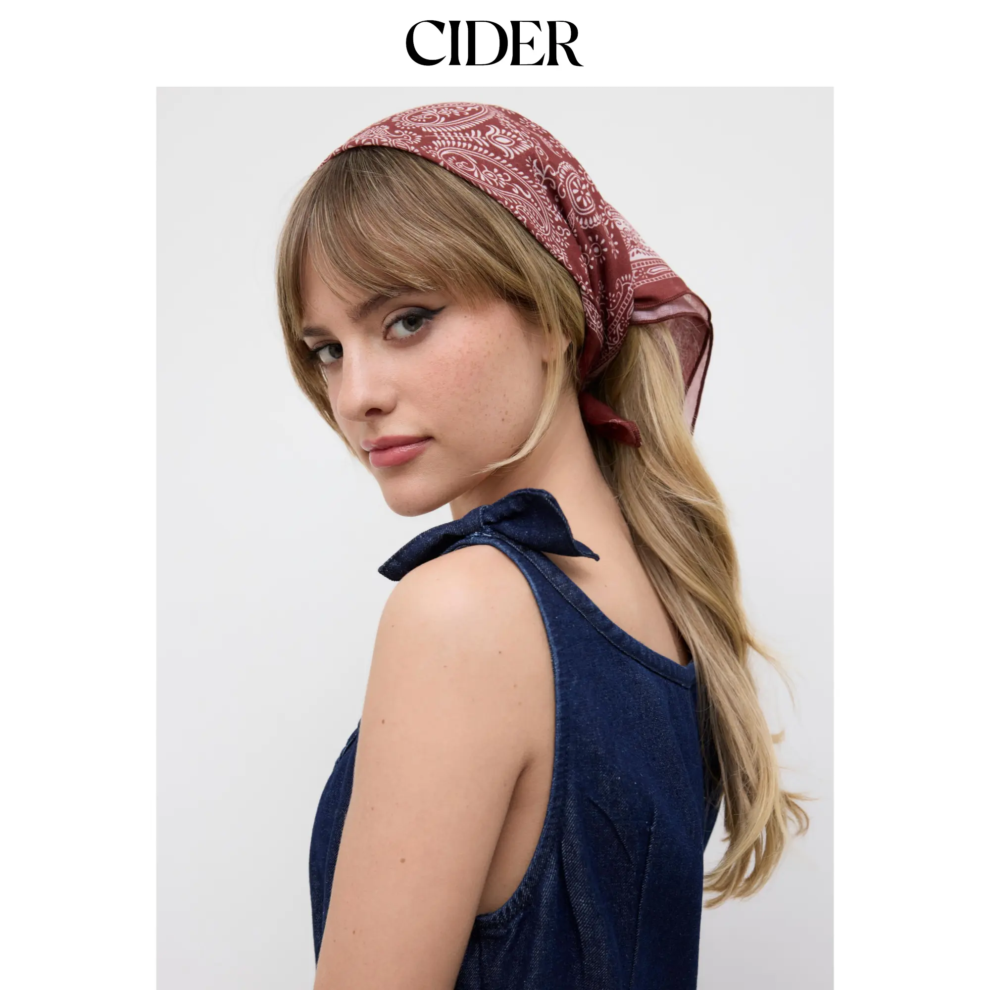 Cider FLORAL SQUARE HEADSCARF