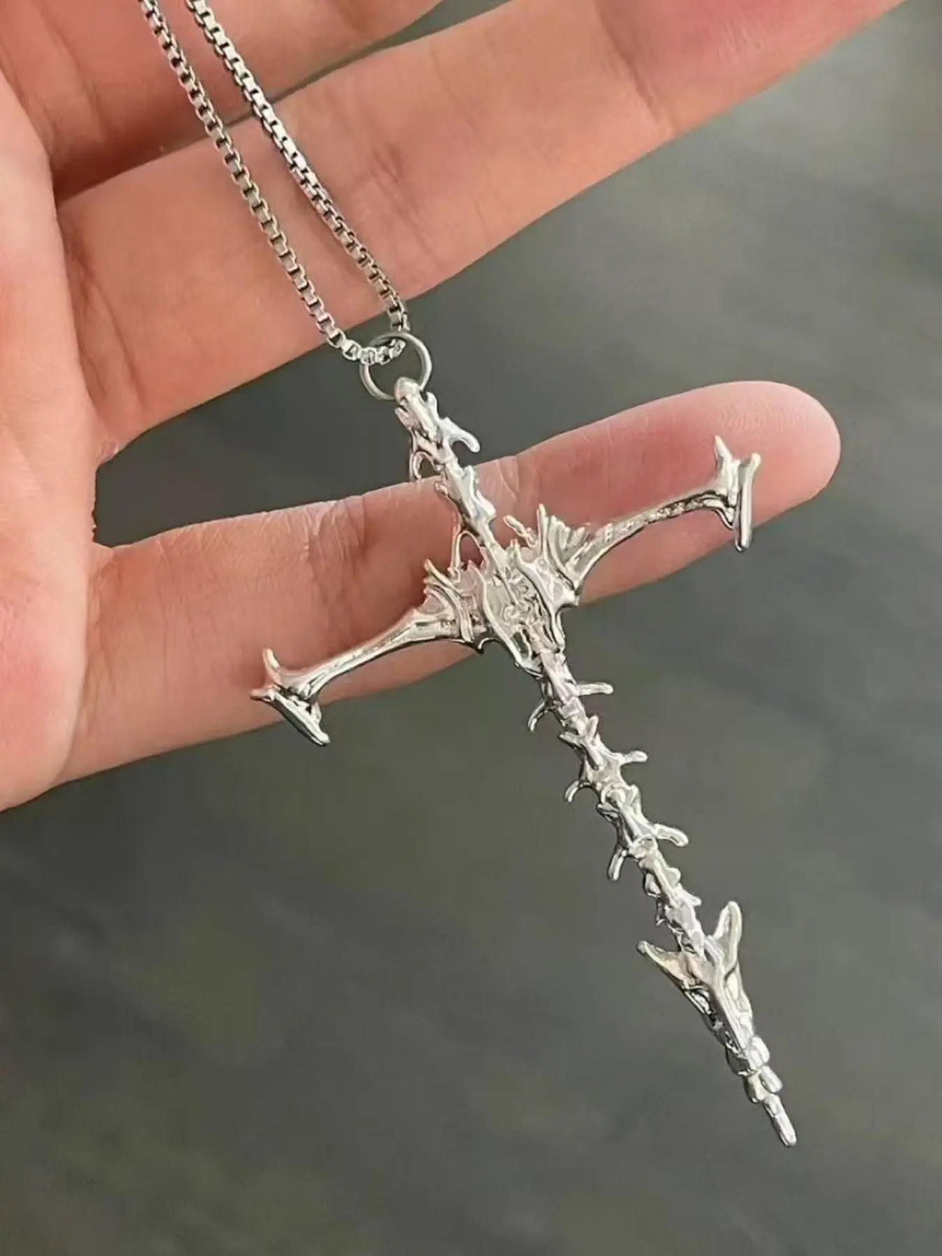 1-Piece Silver Color Gothic Cross Pendant Necklace, Thorn Spike Sword Style Chain, Punk Y2K Street Fashion Accessory for Women Men