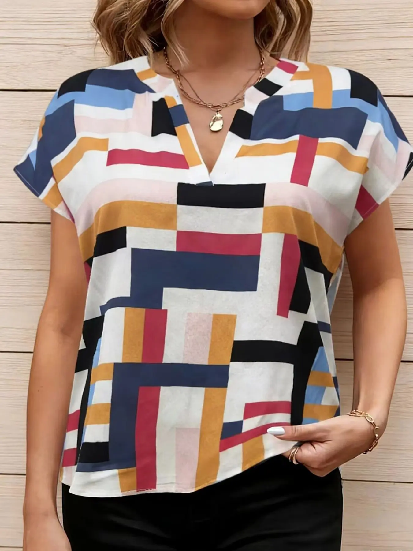 Women's Plus Size Elegant Casual Lightweight Blouse Shirt Top, Geometric Pattern Design, Perfect for Office and Teachers, Ideal for Summer Season