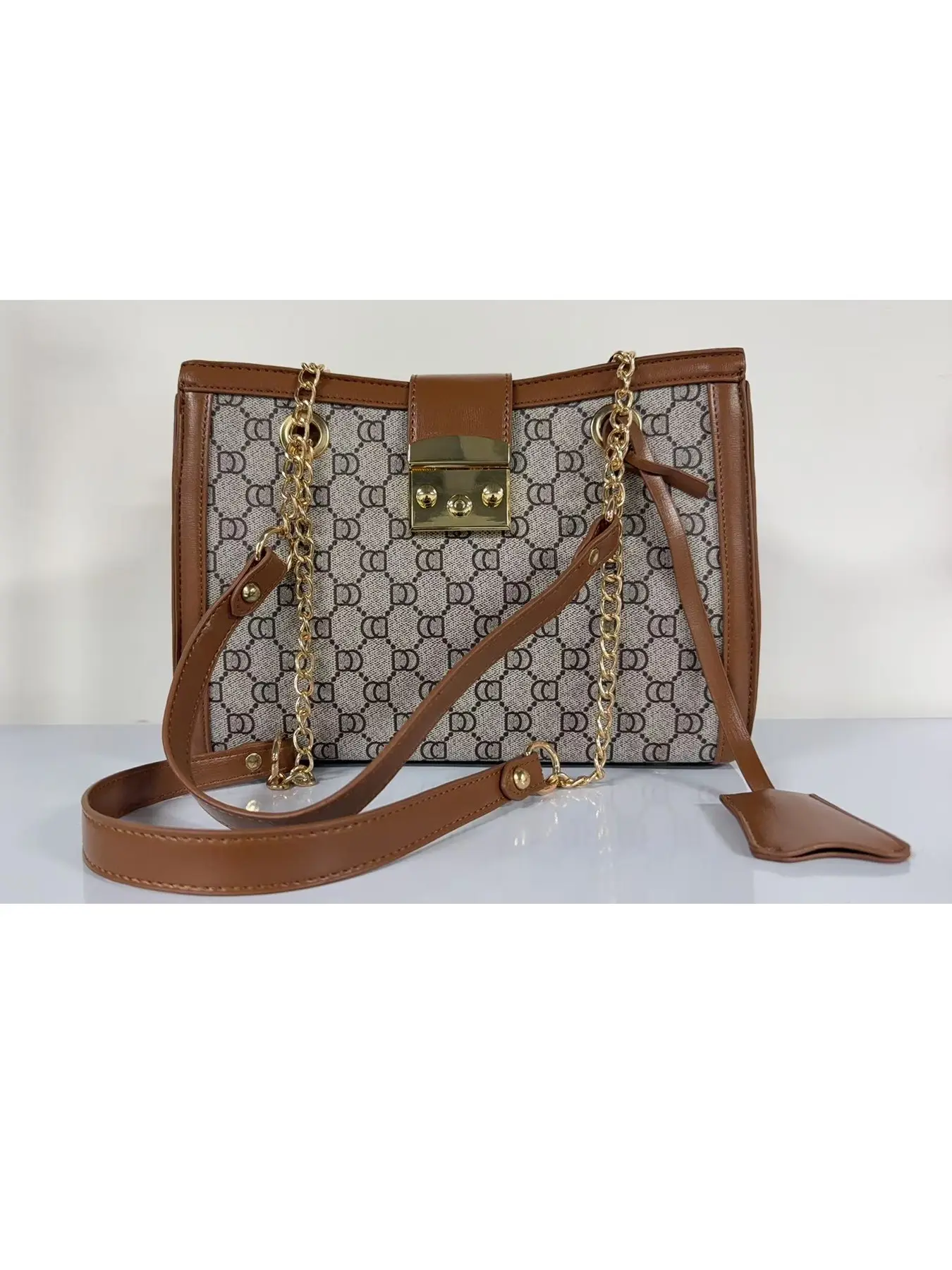 New women's bag with large capacity, padlock-style clasp, chain bag, fashionable handbag, shoulder and crossbody bag for women, Casual trendy bag
