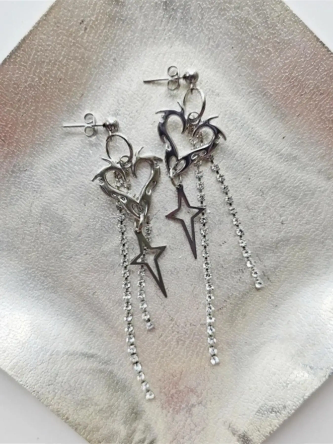 1 Pair Gothic Hollow Heart Star Tassel Dangle Earrings, Y2K Rhinestone Chain Long Drop Earrings, Grunge Cool Women Ear Jewelry, Earrings Dangling