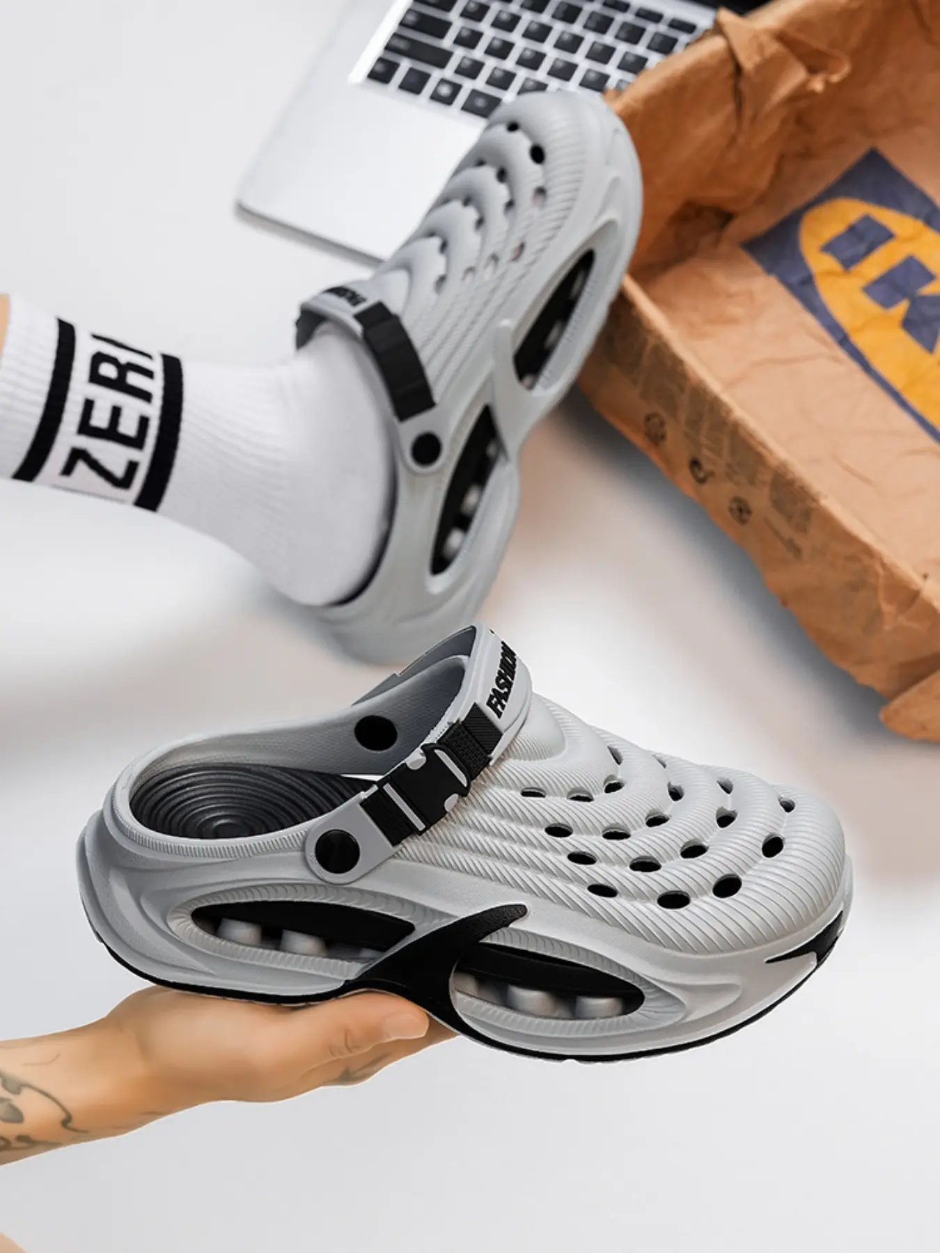 Trendy Couple Casual Daily Sandals Fashion Comfortable Women's Beach Sandals Open Toe Non Slip Outdoor Walking Summer Holiday Seaside Vacation Footwear for Couples and Ladies