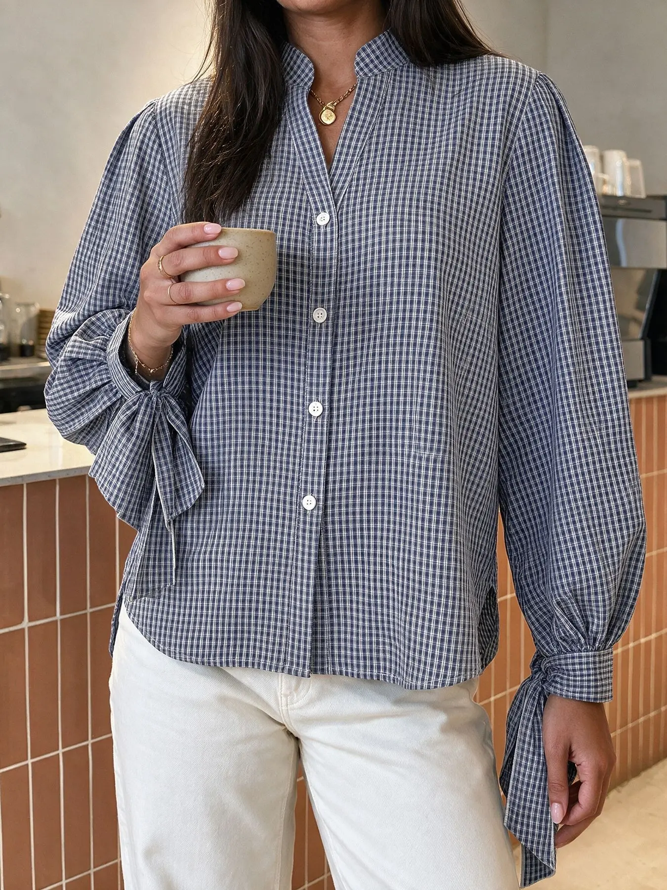 French Checkered Stand Collar Shirt for Women, Autumn V-Neck Open Front Buttoned Bubble Long Sleeve, Loose Fit Casual Chic Blouse
