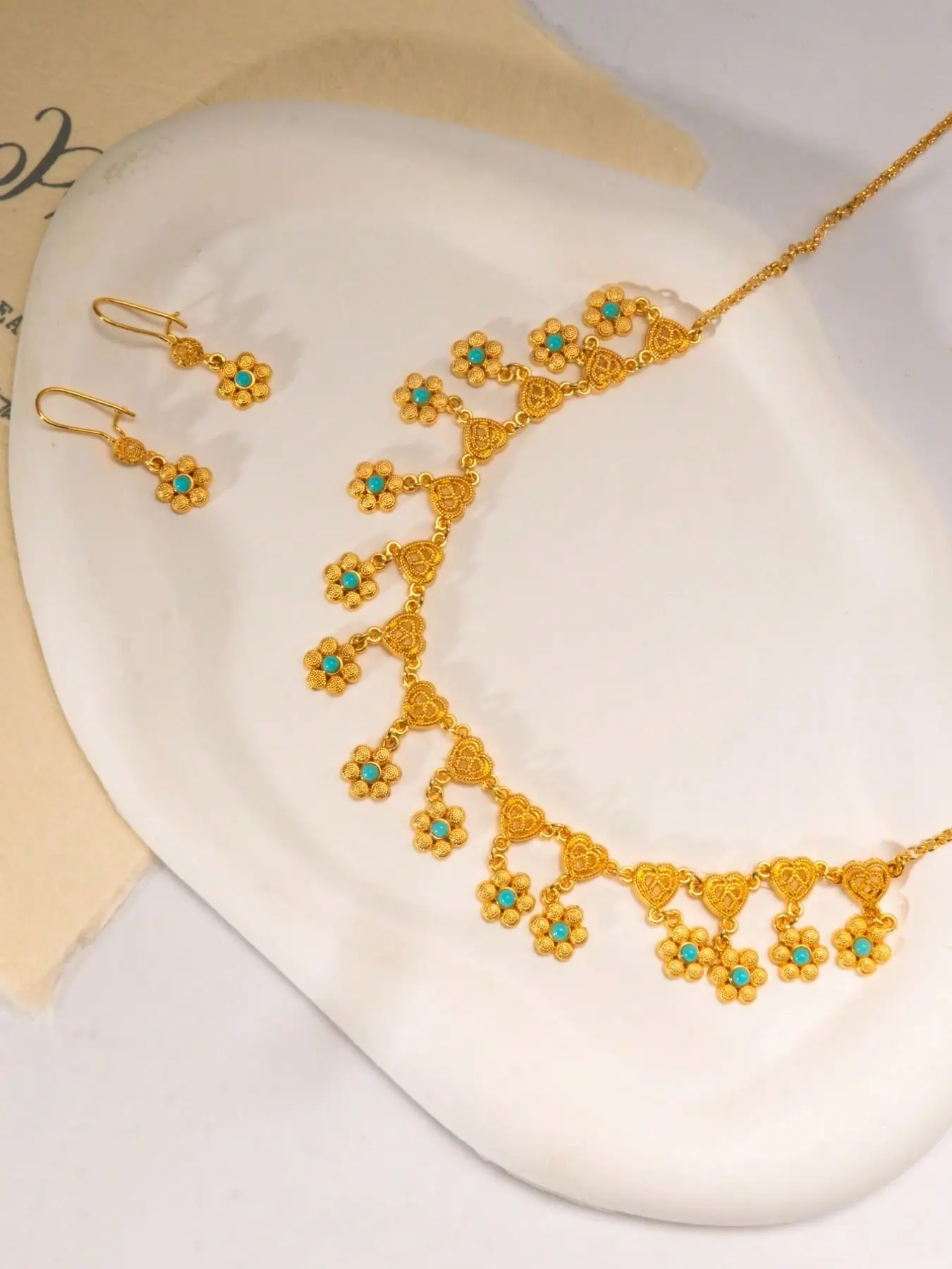 3 Piece Vintage 24k Gold Plated Turquoise Flower Heart Pendant Necklace and Earrings Set, Perfect for Women's Weddings, Parties, Daily Wear