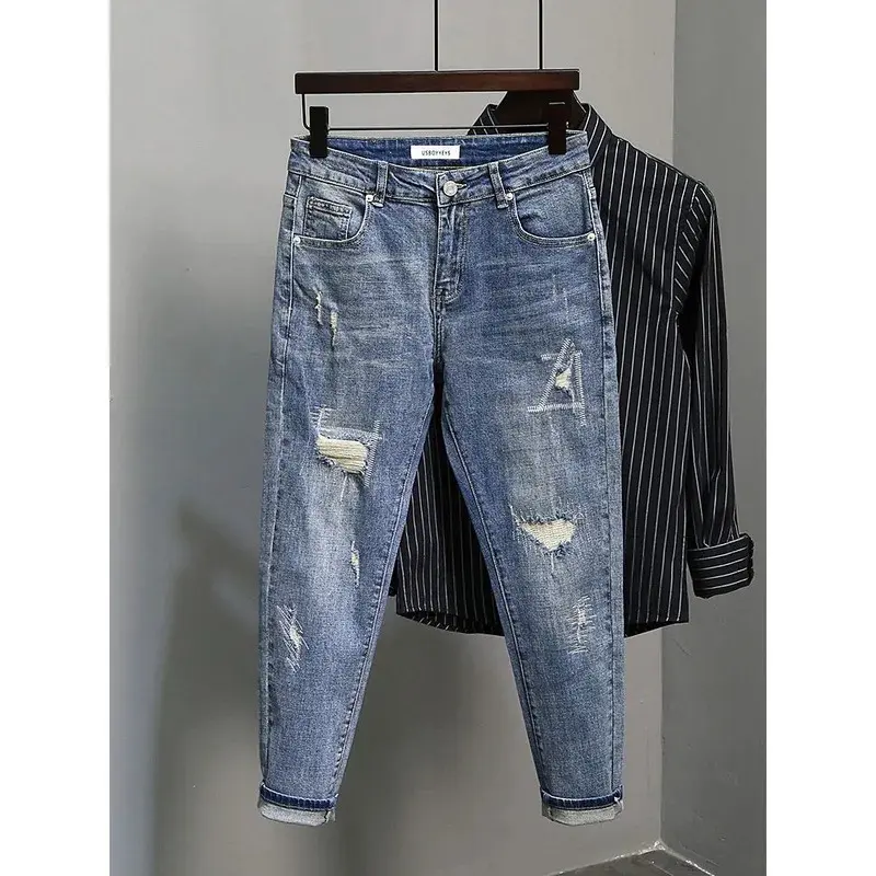 Men's Solid Wash Tapered Jeans, High Street Style Slim-Fitting Ripped and Distressed Denim for Spring & Autumn, Washed, Ripped Details, Slim Casual, Tapered Legs, Washed Denim