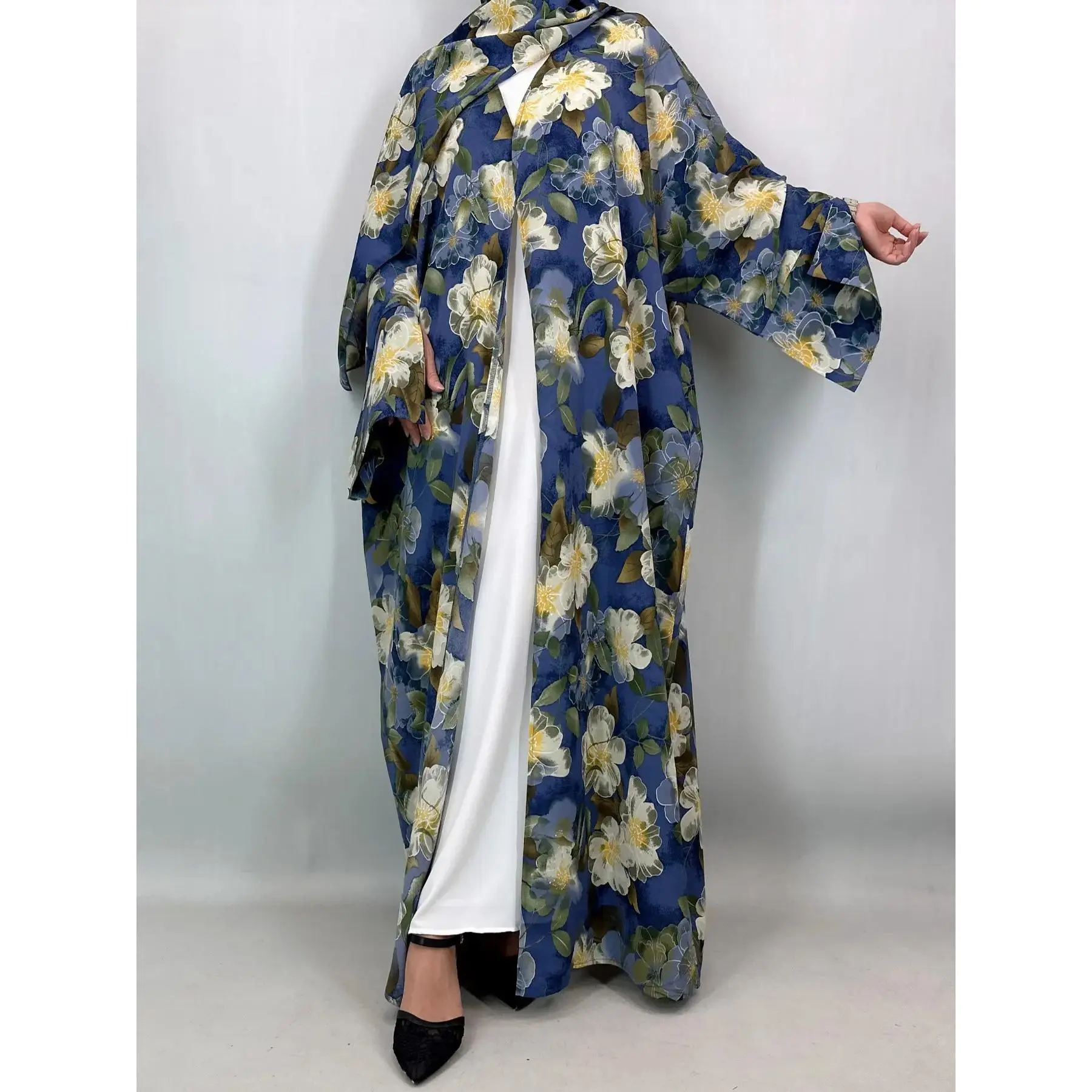 [Includes Hijab] Women's Art Print Batwing Sleeve Long Robe Set with Headscarf, Loose-Fitting Vacation Style Cardigan with Pockets, Fall & Winter Fashion Open Front Abaya