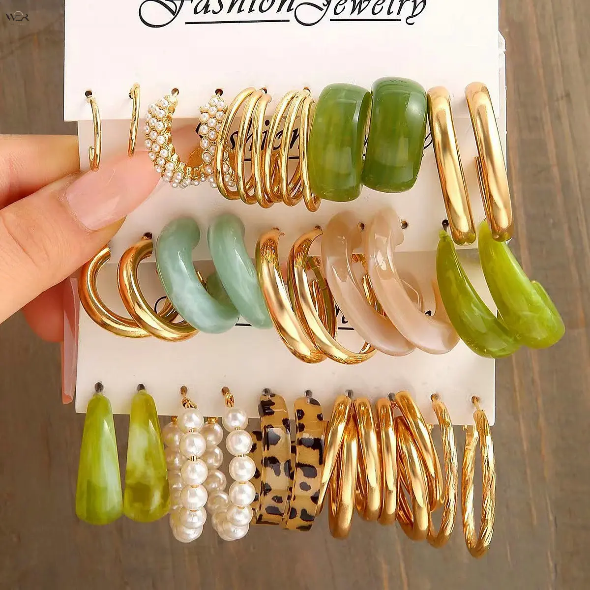 Women's Lightweight Acrylic Hoop Earrings 6-Piece Set - Synthetic Pearl, Leopard Animal Design, Gold, Gold Green, Beige, Female Party Fashion Jewelry, Feminine Statement Accessory, Summer Gift, Artificial Pearl