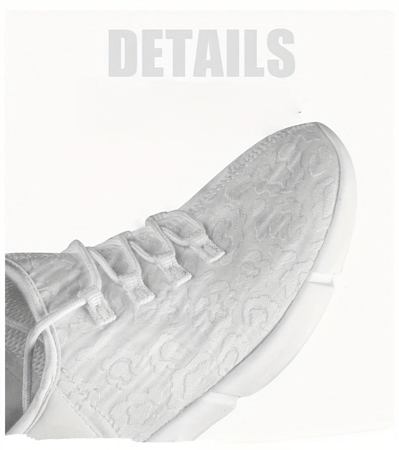 Men's and women's fashionable sports shoes with colorful flashing lights, rechargeable and breathable, suitable for parties, outdoor sports, weddings and daily wear, casual shoes, lace-up style, modern shoes colorful shoelace