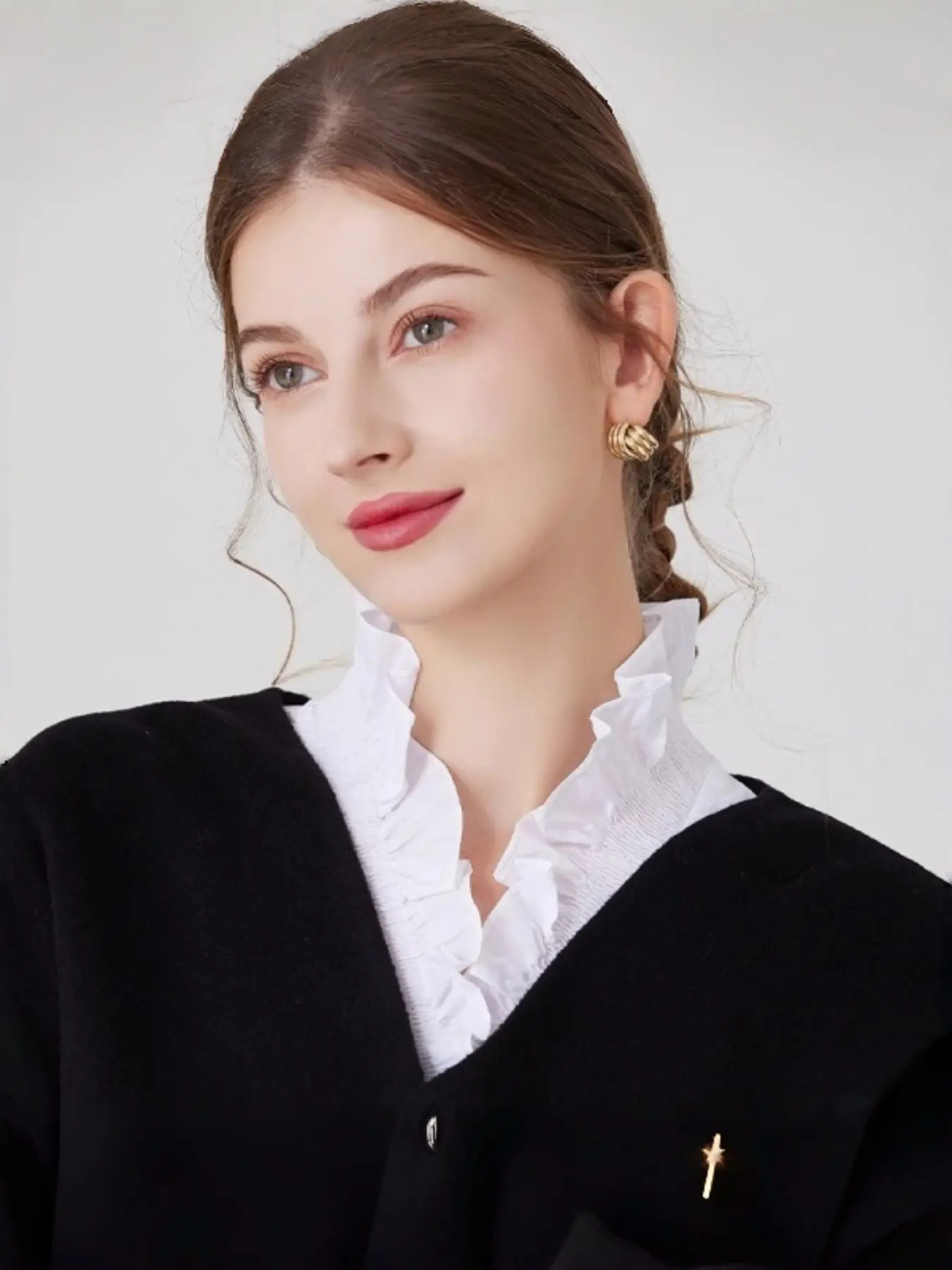 Smocked Ruffle Trim Detachable Collar Set, Matching Cuffs, Hollow Lace Sleeve Fake Shirt Insert, Versatile Layering Accessory for Cosplay