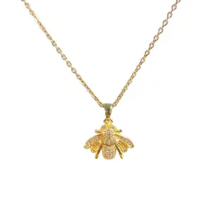 Creative little bee pendant titanium steel necklace for women, inlaid with zircon and full of diamonds, cute style necklace jewelry