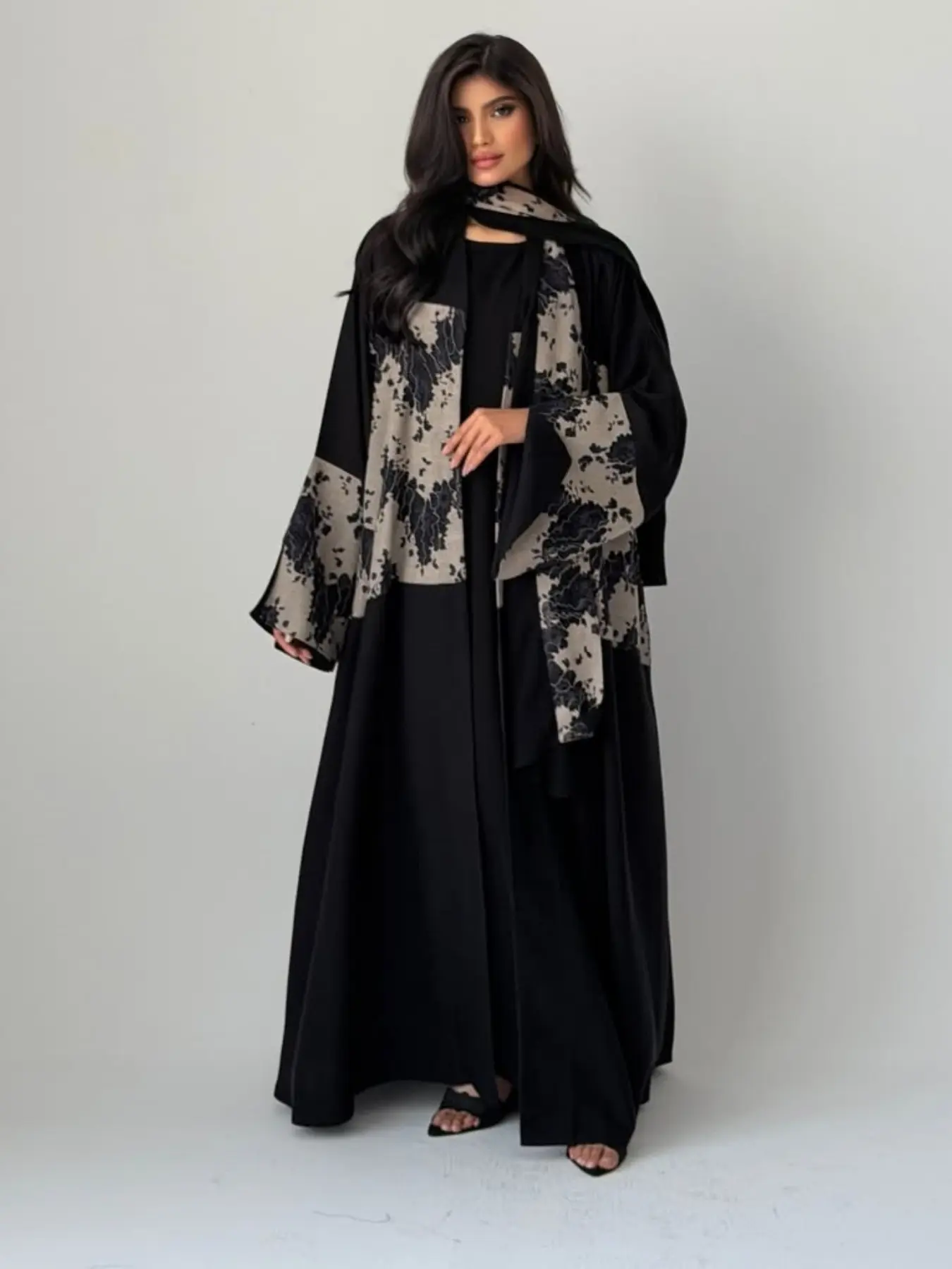 New Muslim Women's Ink Wash Lace Patchwork Open Front Abaya, Long Loose-Fit Robe with Headscarf, Elegant Casual Wear for All Seasons
