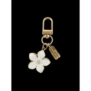 Minimalist Floral Alloy Keychain Matte Smooth Metal Petal Pendant Solid Key Ring Unisex For Men Women Daily Car Key Backpack Handbag Simple Elegant Versatile Portable Decorative Bag Hanging Accessory