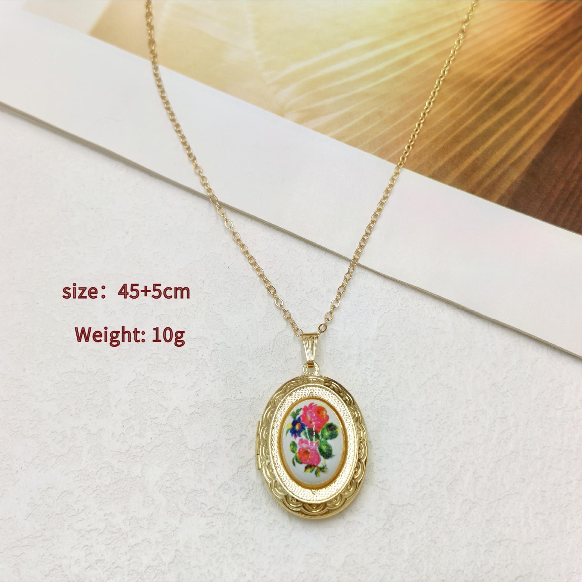 18K Gold Plated Photo Locket Necklace - Neo-Victorian Floral Openwork Pendant, Baroque Style Memory Keeper for Women, Elegant Vintage Picture Frame Jewelry, Personalized Gift for Mom chain men unisex religious teengirl charming weird girl