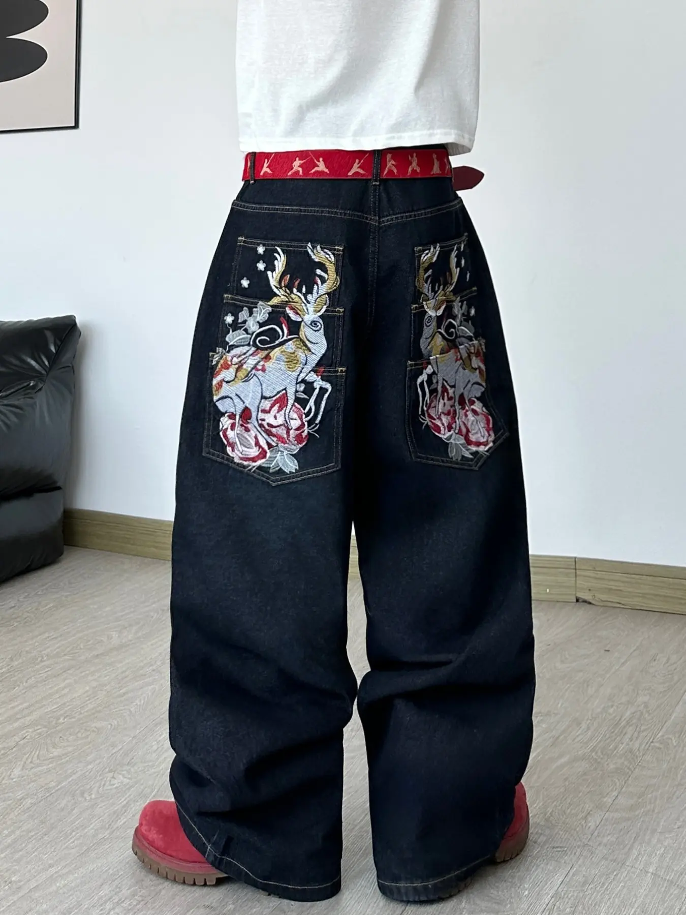 Men's Denim Jeans, New Chinese Style Back Dual Pockets, Floral Deer Rose Embroidery, Y2K Street Fashion, Streetwear Denim, Loose Fit, All Seasons