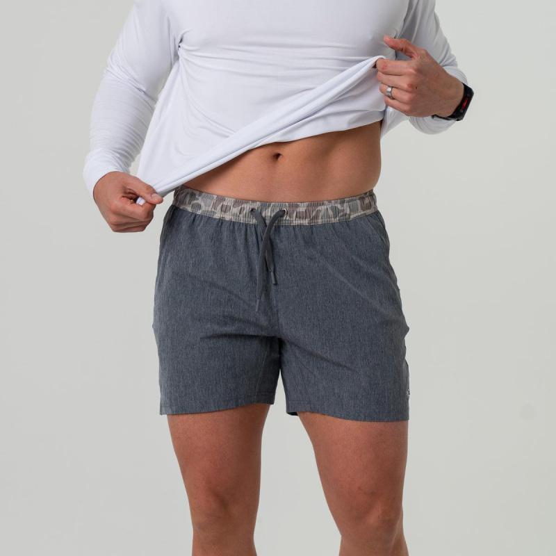 Everyday Short Classic Athletic Shorts In White Camo, Duck Camo, Fitted Trend Mid Waist Shorts For Men..