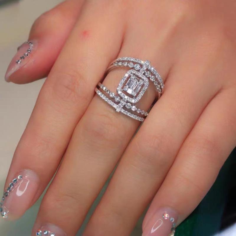 Double-Sided Wide Sparkling Zirconia Ring for Women, Vintage Inlaid Square Zirconia Hollow Design, Elegant Statement Ring for Party Banquet and Daily Casual Wear, High Quality Fashion Jewelry