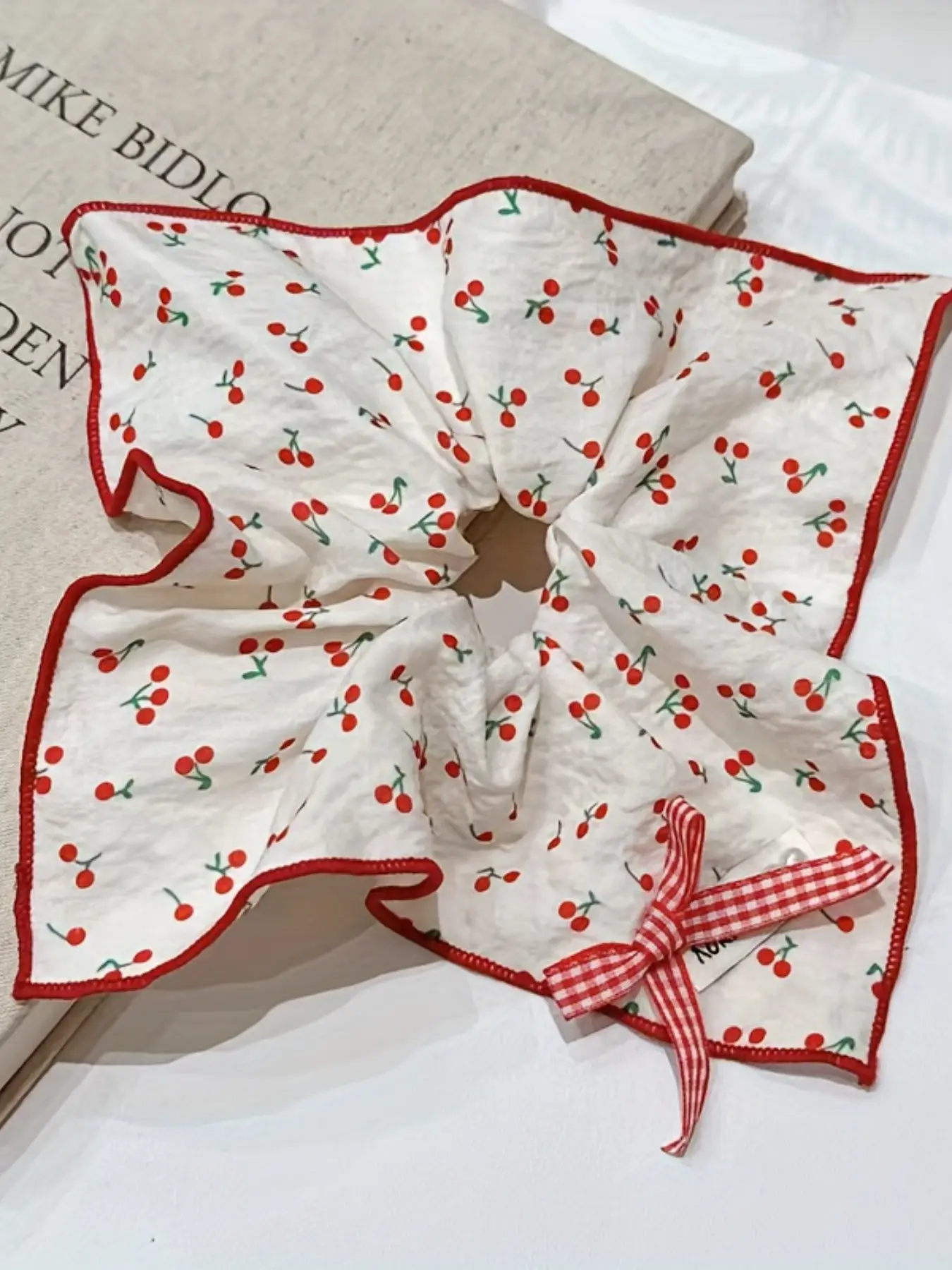 Fresh Sweet Cherry Square Handkerchief Hair Band for Women, Elegant Large Intestine Circle Headband, Stylish Hair Accessory