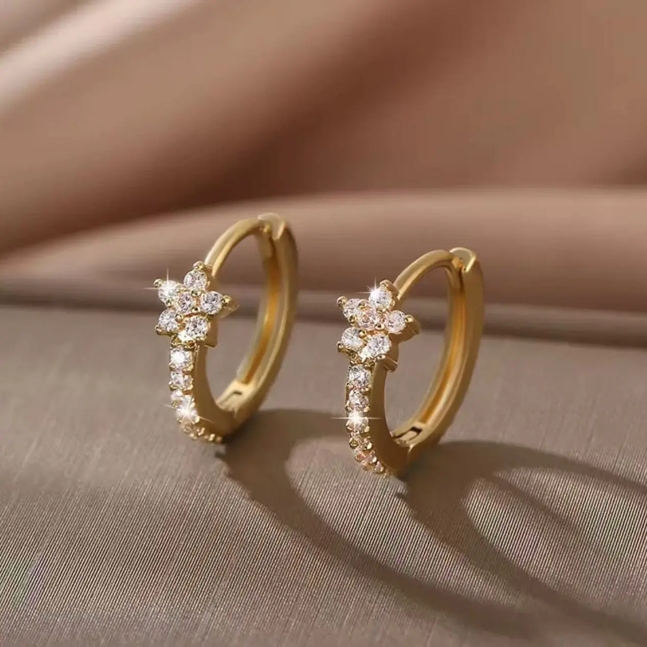 Light Luxury Unique Round Ear Buckles for Women, Micro Pave Zircon Hoop Earrings, Classic Stackable Ear Cuff Jewelry
