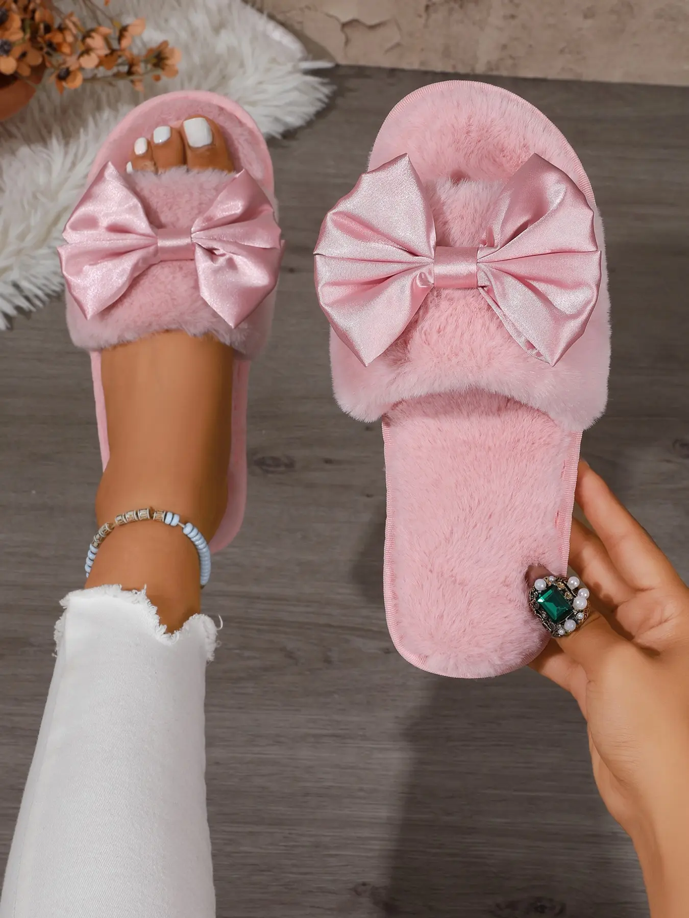 Bow Slippers, Soft Eva Sole, Textile Upper, Casual Style, Comfortable & Non-Slip, Ideal for Home & Outdoors