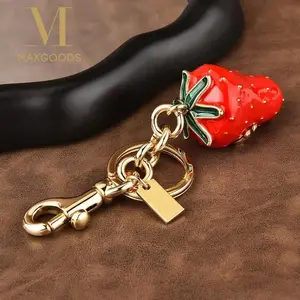 New Ornaments Strawberry Keychain 3D Crafts Charms Car Keyring Handbag Decoration Crystal Key Chain Jewelry Bag Accessories