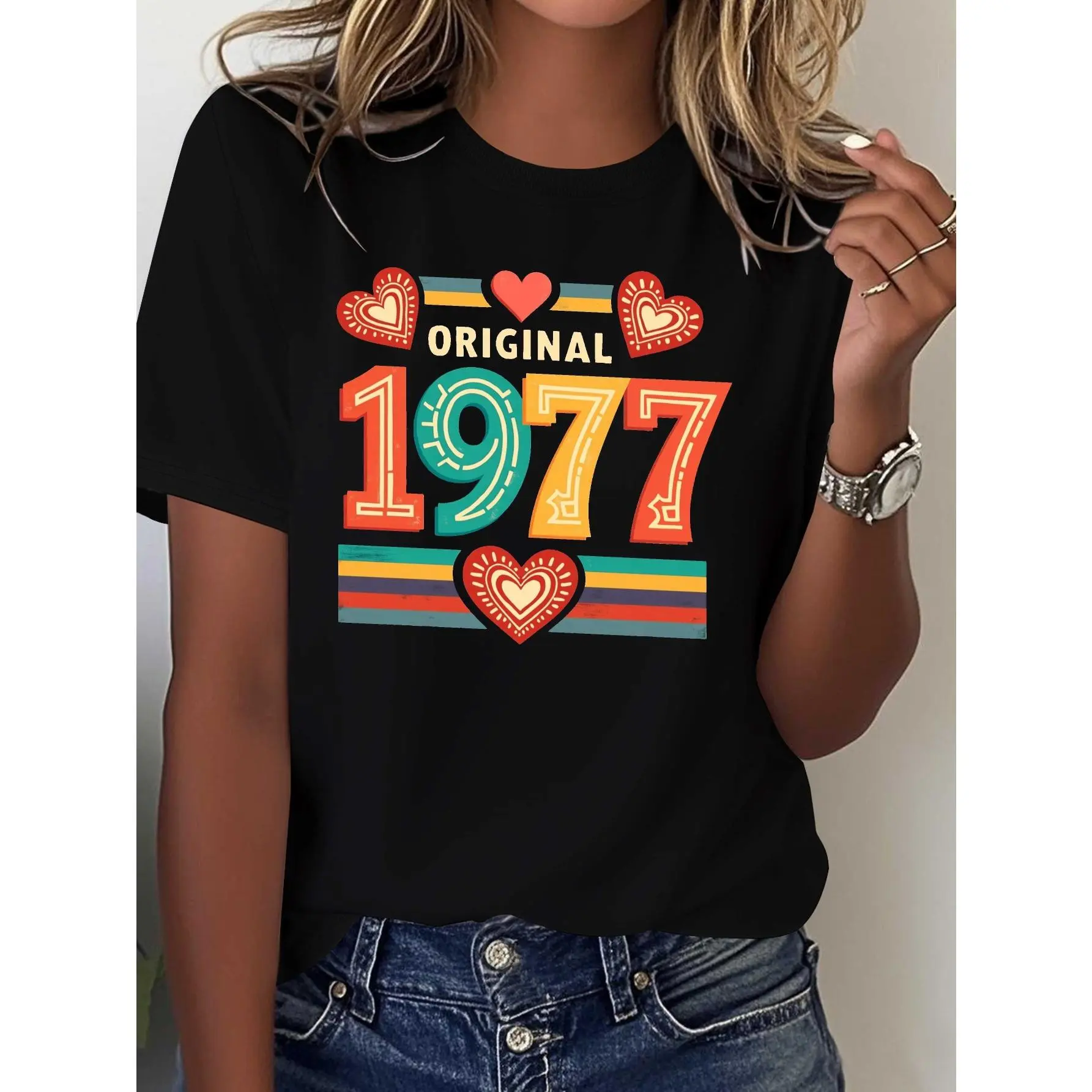 Women's Vintage 1977 Limited Edition 70s T-Shirt - Retro Heart & Number Design with 1977 Print, Round Neck Short Sleeve Casual Top, Machine Washable Suitable for 1977 Birthday Party Outfits, Themed Events & Casual Attire