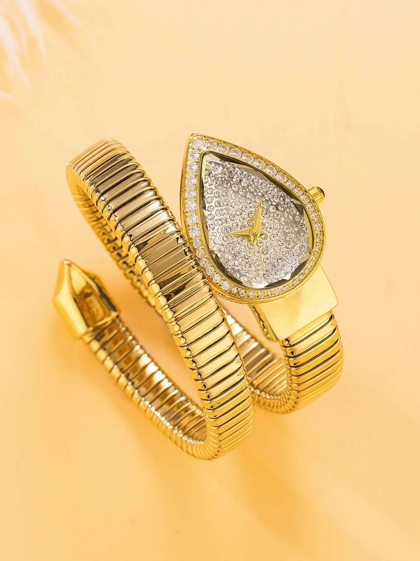 Women's Elegant Snake Bracelet Watch, Luxury Analog Quartz, Mineral Glass Dial, Buckle Closure, All Seasons Fashion Accessory