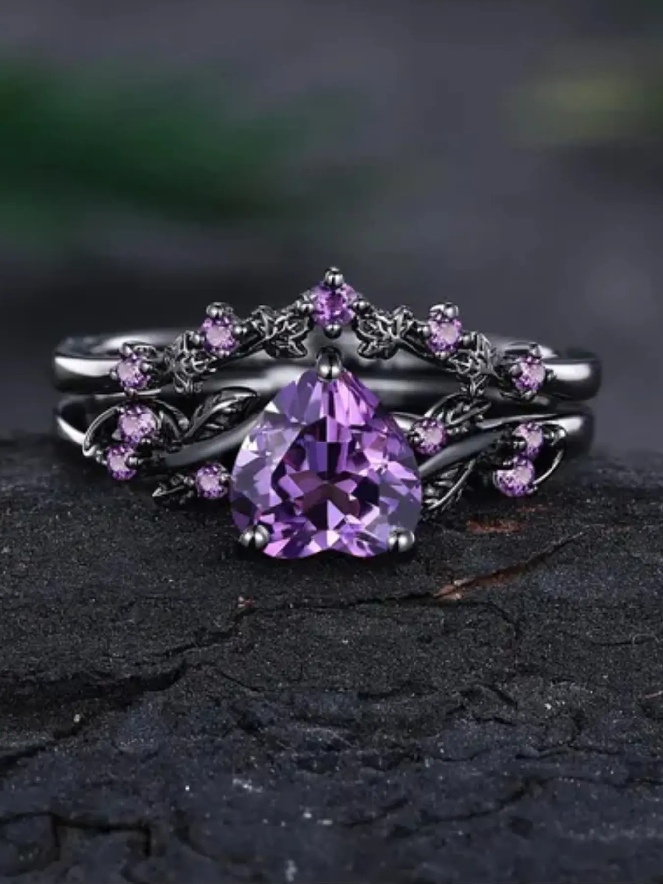 2pcs/set Vintage Heart Cut Engagement Ring Set Women Bridal Rings Unique Gothic Leaf Design Amethyst Wedding Ring Anniversary Gift For Her, Fashion Jewelry For Women & Girls, All-match Accessory, Heart Cluster Ring, Elegant Fashion Rings, Beautiful Rings