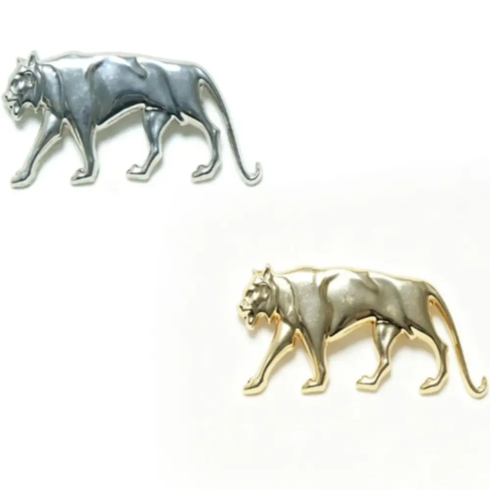 2 Colors Fashion Baroque Tiger Animal Design Brooch for Men and Women Jewelry and Fashion Accessories Holiday Party Gift