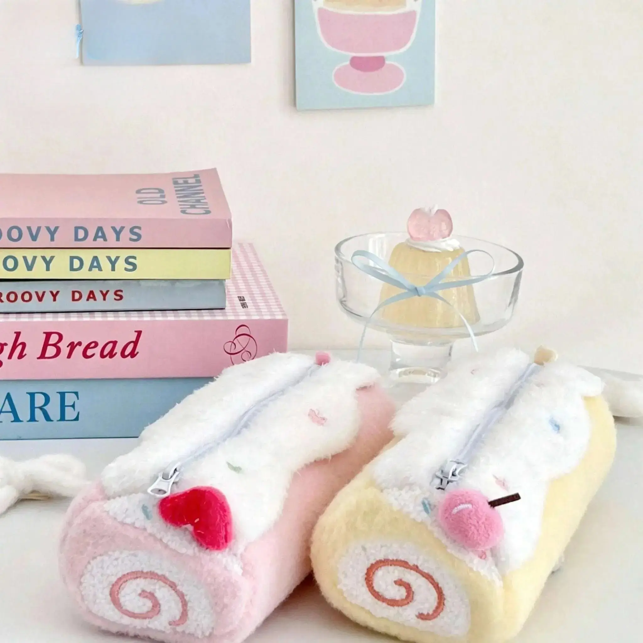 Kawaii Swiss Roll Plush Pencil Case, Large Capacity Aesthetic Stationery Organizer for Students, Soft Pouch for School Supplies, Back to School Gift, Cute School Supplies