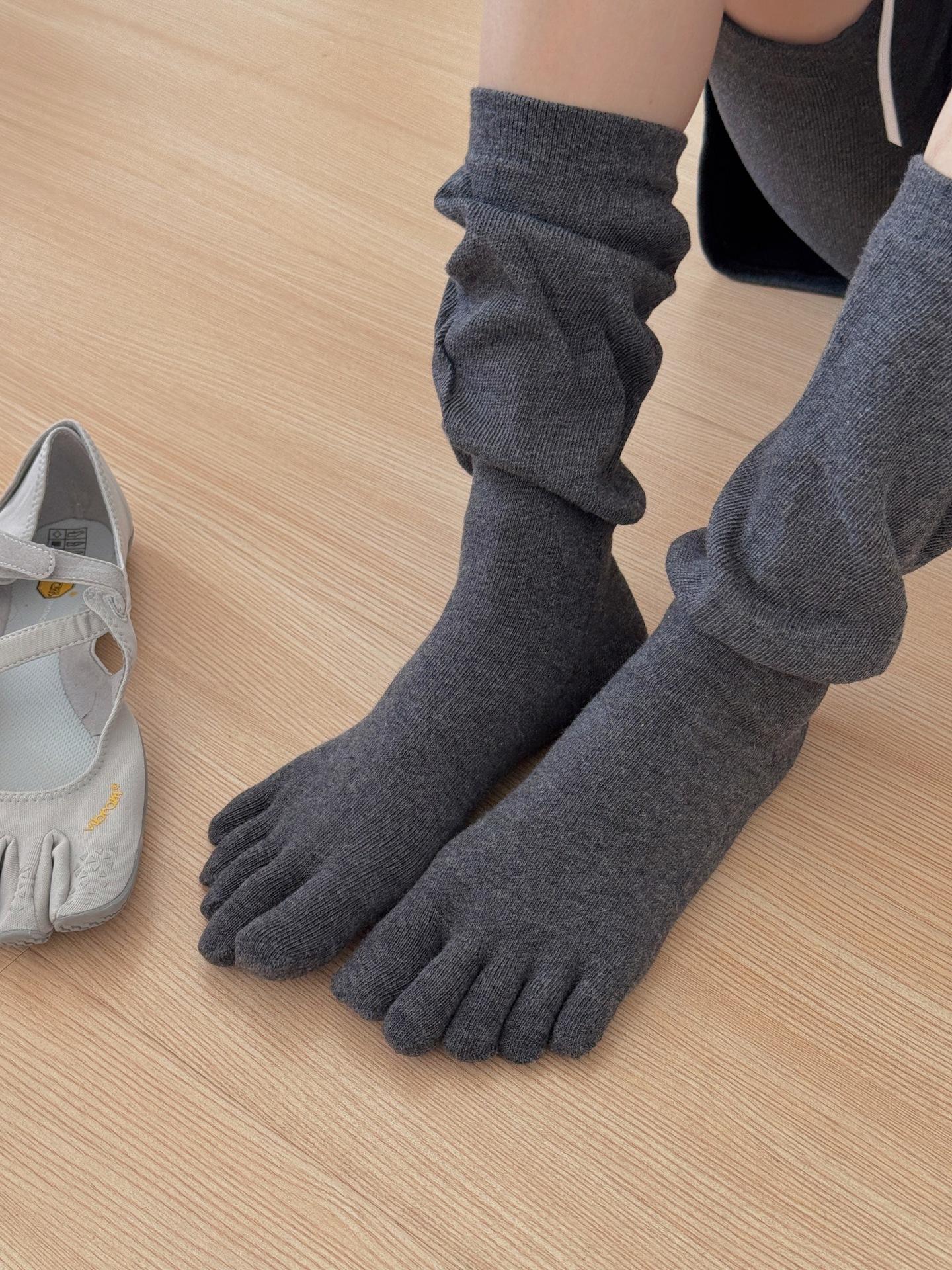 Five-toe ballet dance training, breathable and comfortable for barefoot use, with a split-toe design suitable for line dancing, comfortable ankle socks