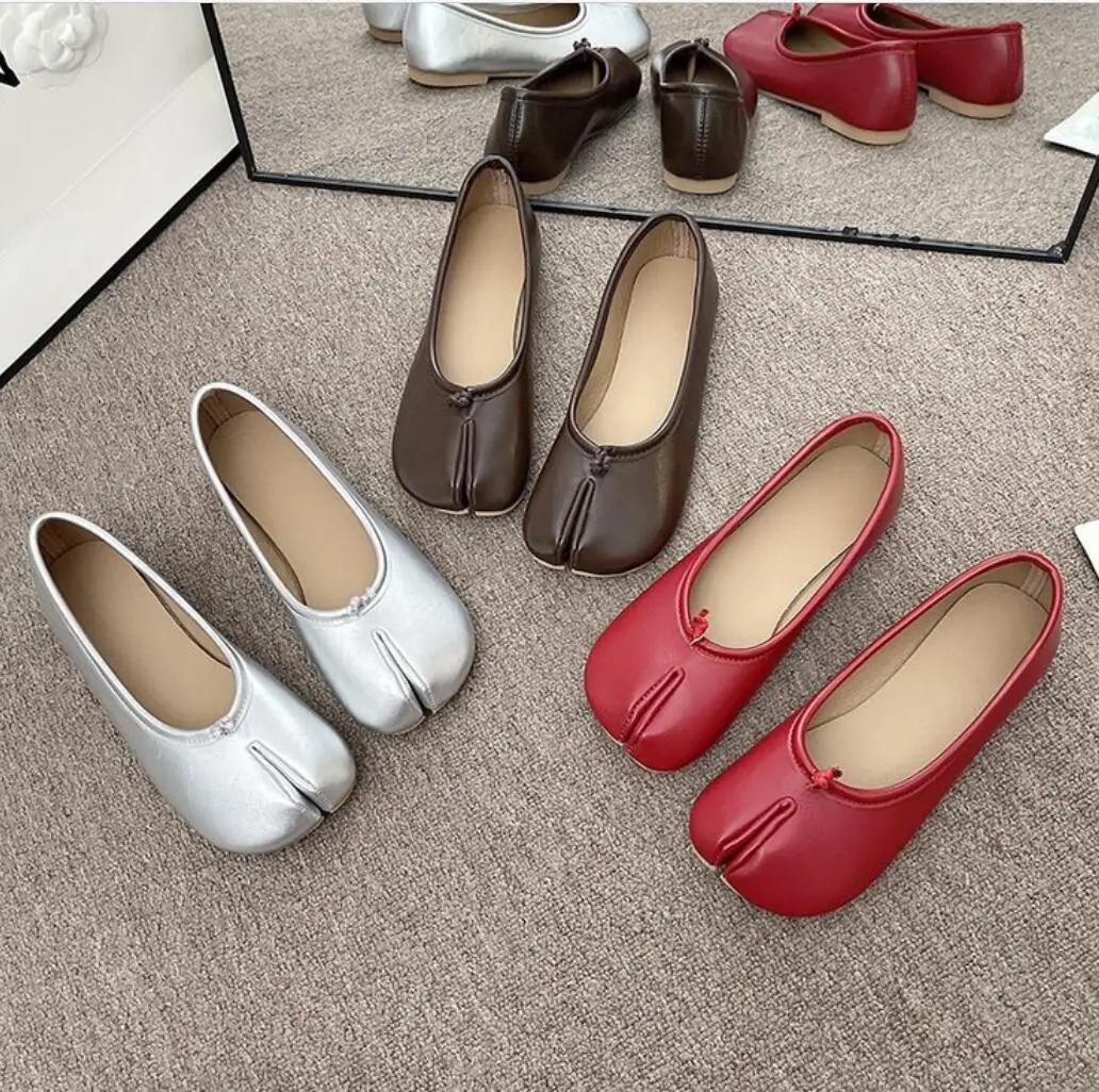 Retro Split Toe Horseshoe Flats 2026 New Arrival Women Casual Ballet Shoes Black Silver Red Brown