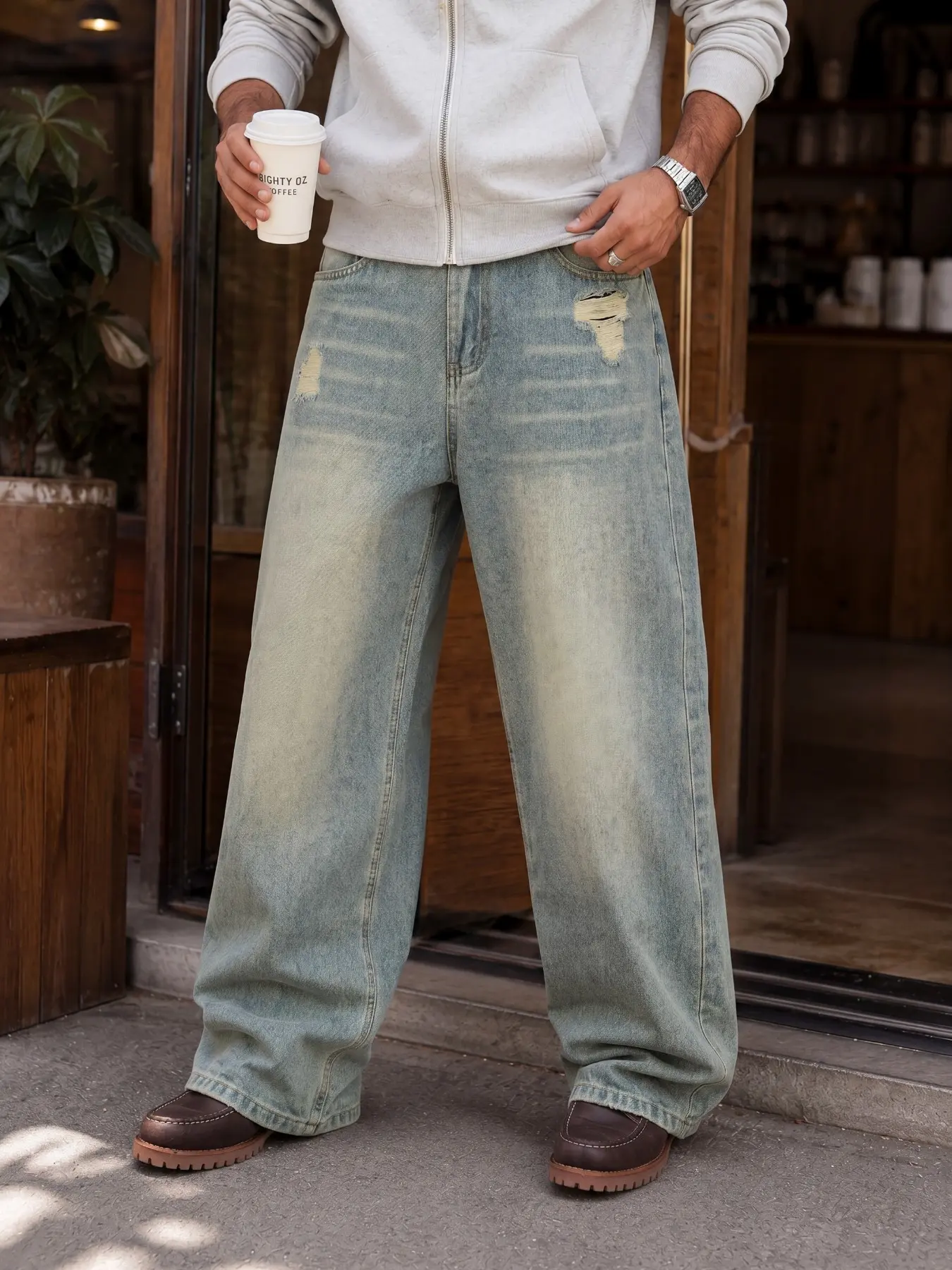 Men’s Baggy Wide Leg Jeans, Washed Straight Denim Pants with Faded Texture and Distressed Rip Details