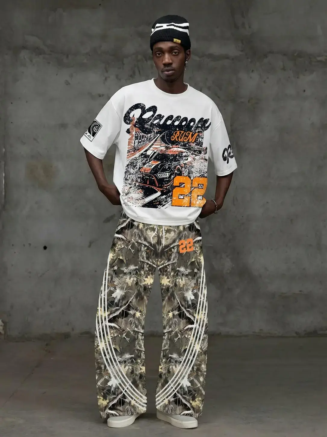 Men's & Women's Black Abstract Line Print 2-Piece Tracksuit Set | Lightweight Breathable Polyester, Curved Contrast Line & Star Logo Graphic, Crew Neck T-Shirt + Wide Leg Pants, Oversized Streetwear Outfit, Ideal for Couples, Daily Wear & Minimalist Stree