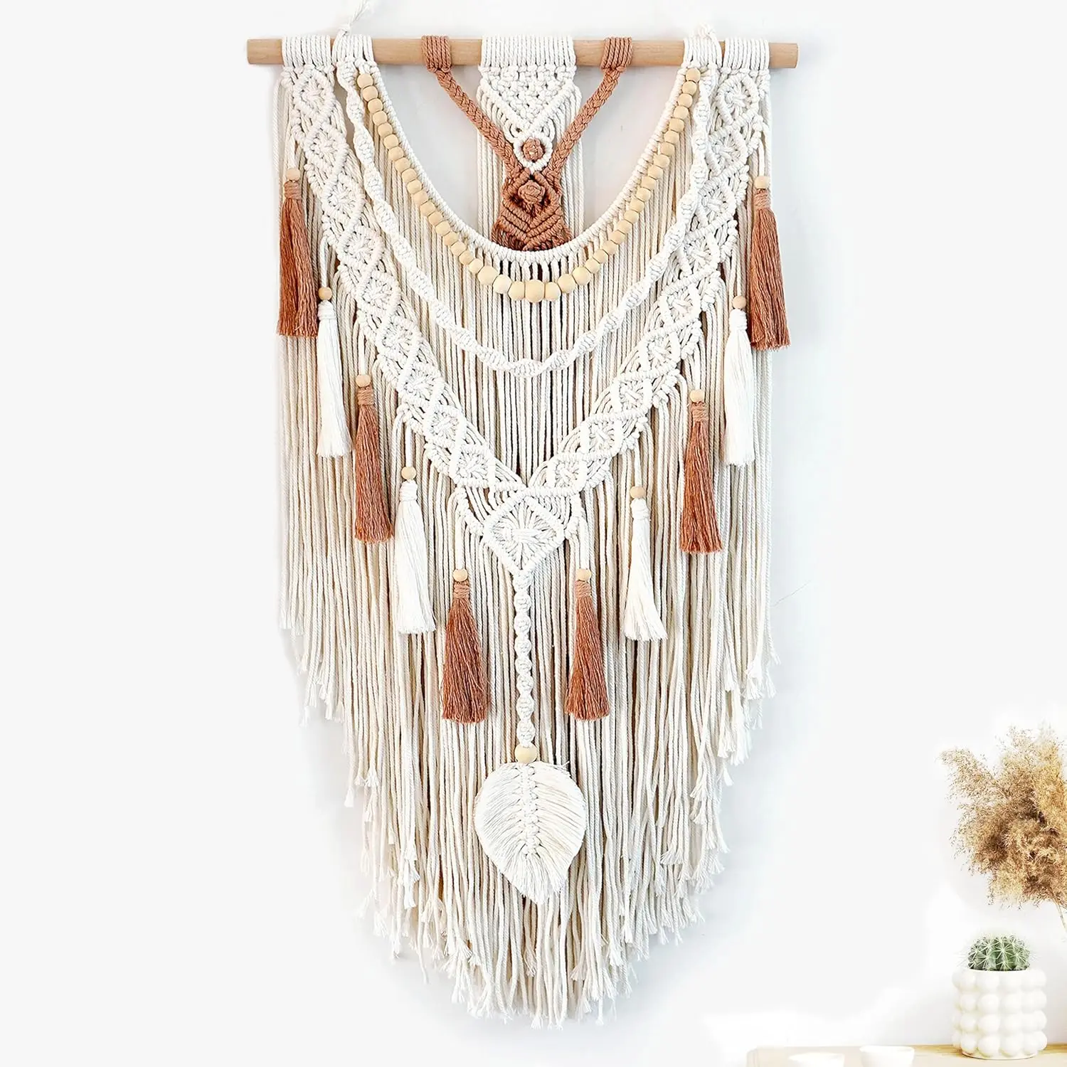 MEIZHIANDME Macrame Wall Hanging, Boho Woven Tapestry Wall Decor, Chic Bohemian Handmade Leaf Feather Wall Art Decorations for Bedroom Living Room Apartment Wedding Party (Leaf & Wood Bead)