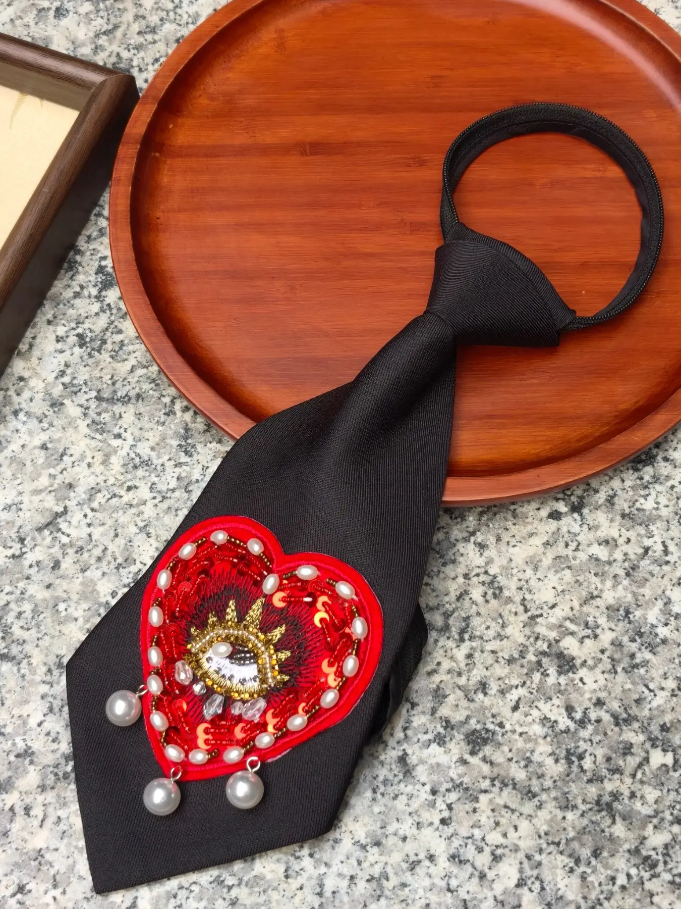 Halloween Gothic Evil Eye Heart Tie, Durable Fabric, Pearl Embellishments, Perfect for Halloween Parties, Goth Events, Couples Photoshoots