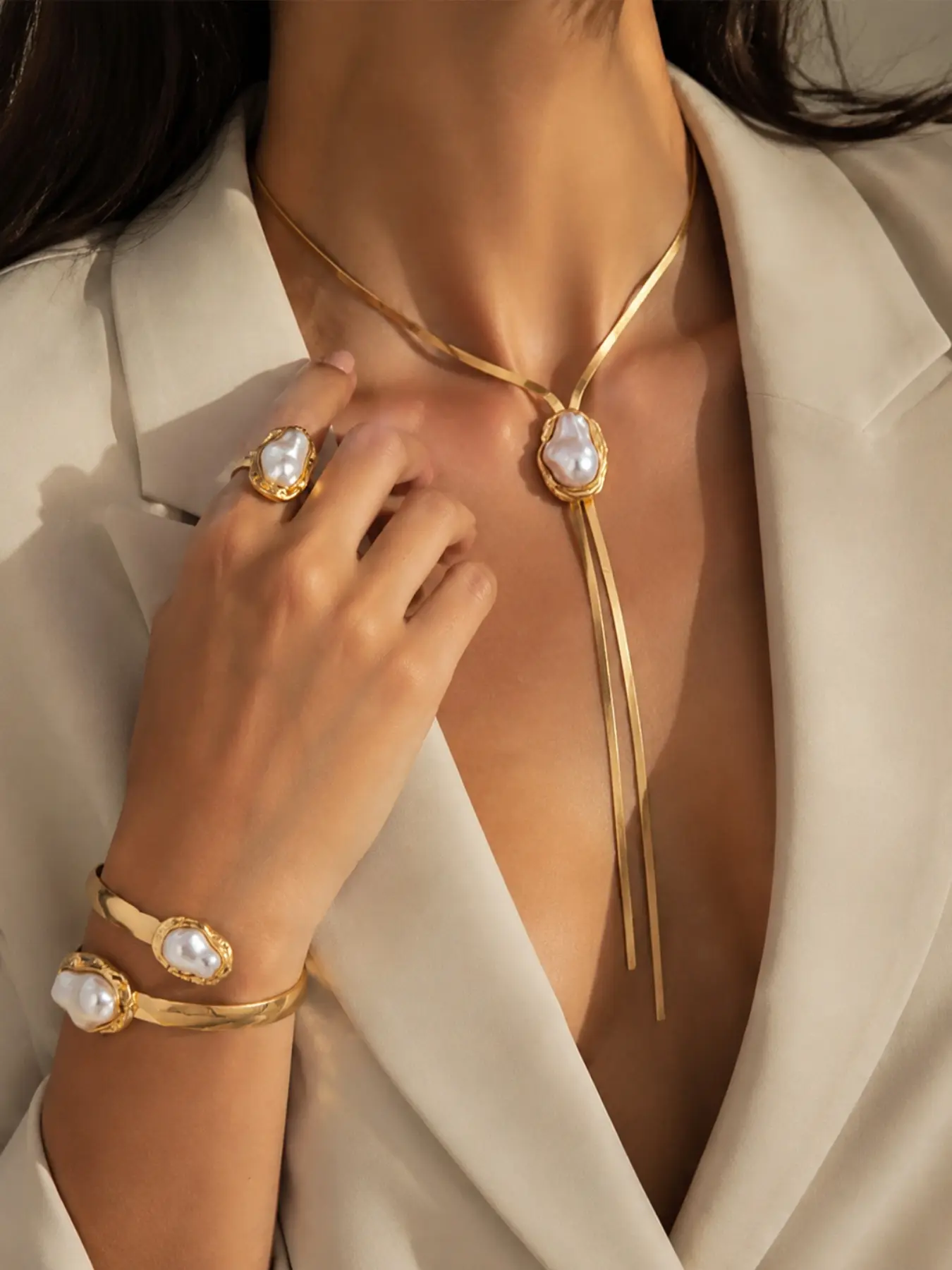 Valentine's Day French Elegant Baroque Irregular Pearl Fashion Jewelry Set, High-End Versatile Necklace & Bracelet & Earrings & Ring for All Occasions