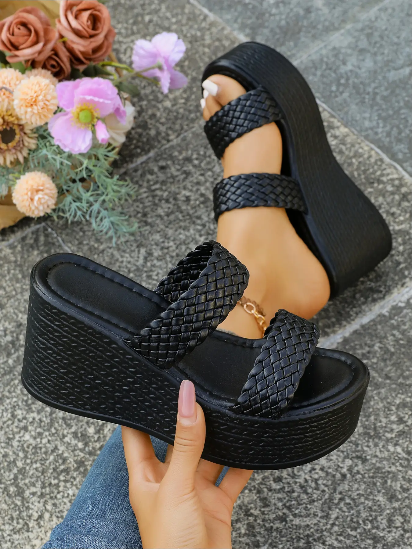 Summer holiday style double-strap woven wedge sandals for women, black and white, waterproof platform, thick-soled height-increasing sandals, suitable for beach parties, vacations, and weddings