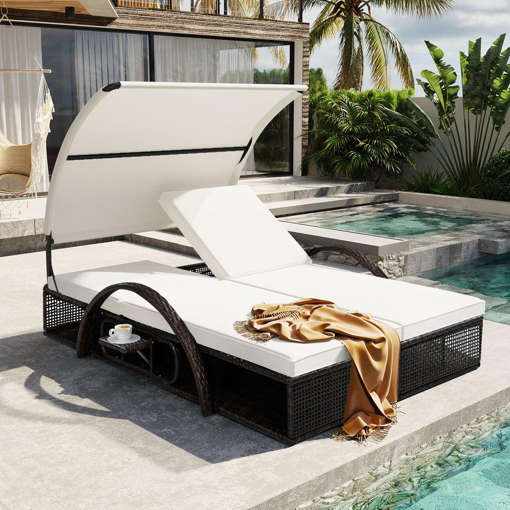 Outdoor steel-frame sun loungers with adjustable backrests; double patio sunbeds featuring hidden side tables and curved armrests; ideal for patios, pool decks, gardens, backyards, and other outdoor spaces