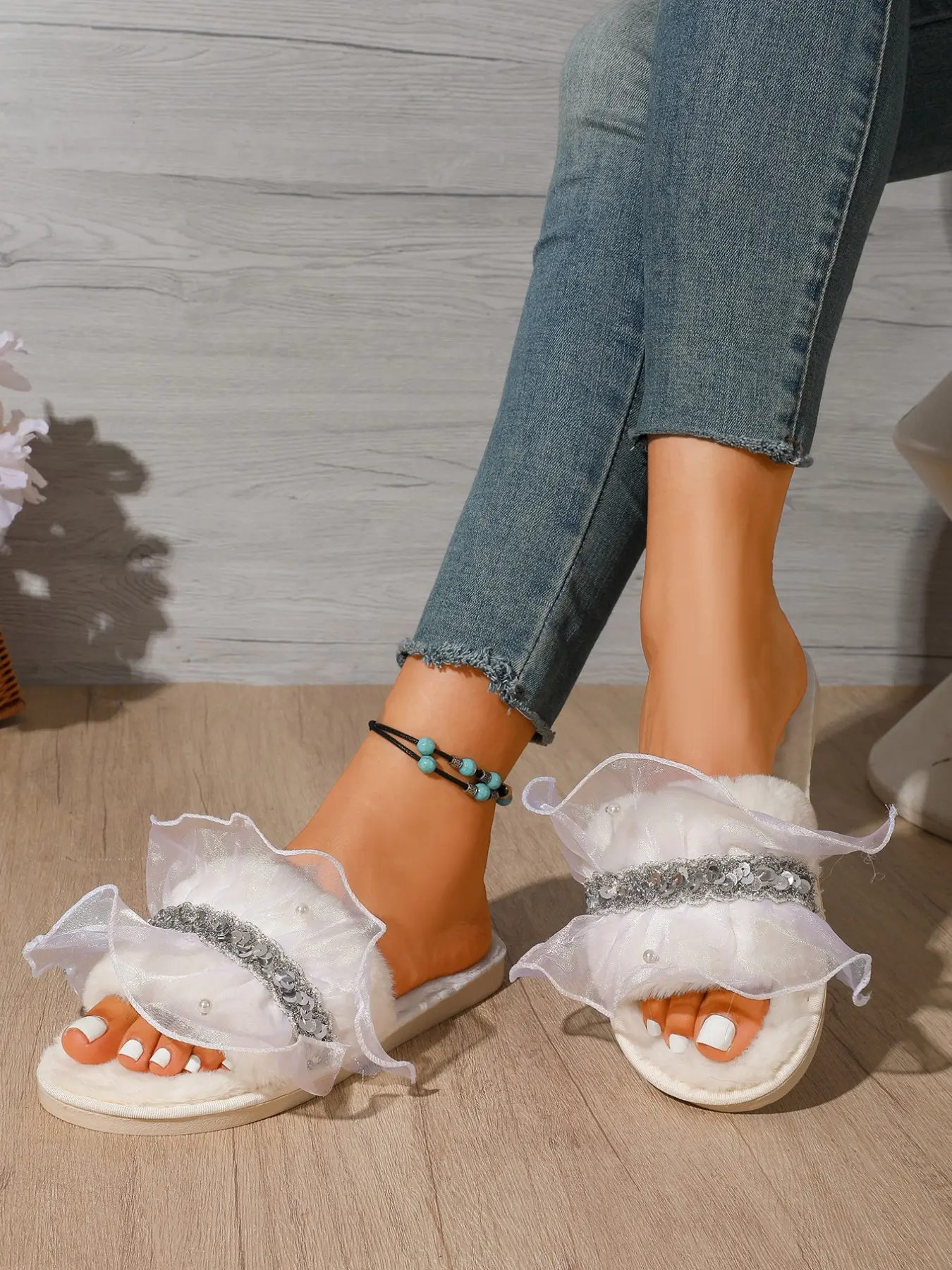 Short Plush Open-Toe Slippers, Transparent Mesh Ruffle, Silver Color Sequins, Pearl Nails, Non-Slip Sole, Casual Home Wear