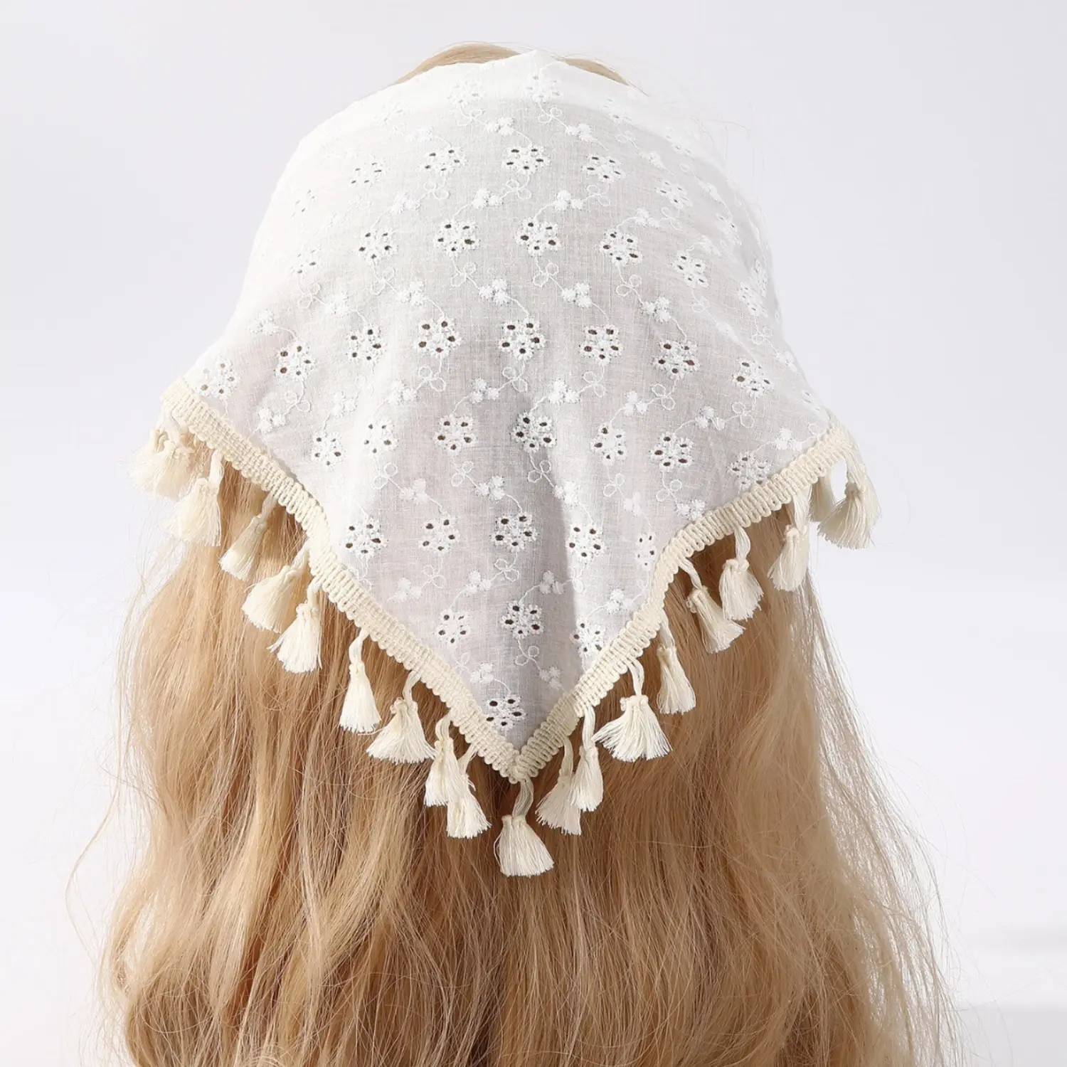 Elevate simple outfits instantly White floral lace triangle headscarf for boho & French girl aesthetic