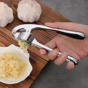 Stainless Steel Garlic Press, Manual Garlic & Ginger Crusher, Easy To Squeeze And Clean, High Efficiency Practical Kitchen Utensils For Daily Cooking