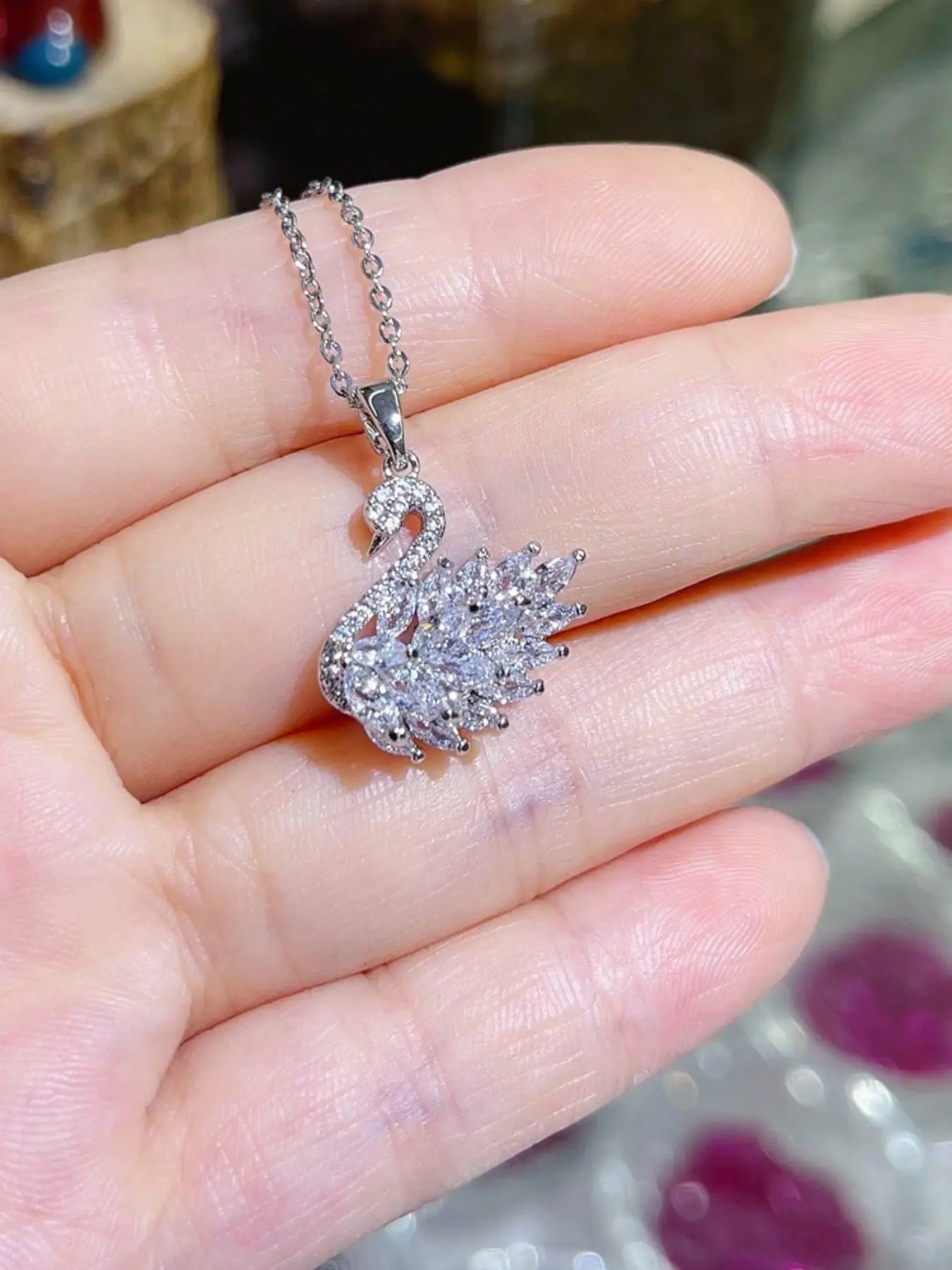 1Pc Women Shiny Cubic Zirconia Swan Pendant Necklace, Silver Tone Dainty Clavicle Chain, Elegant Animal Charm Necklace, Daily Wedding Party Fashion Jewelry Gift For Her