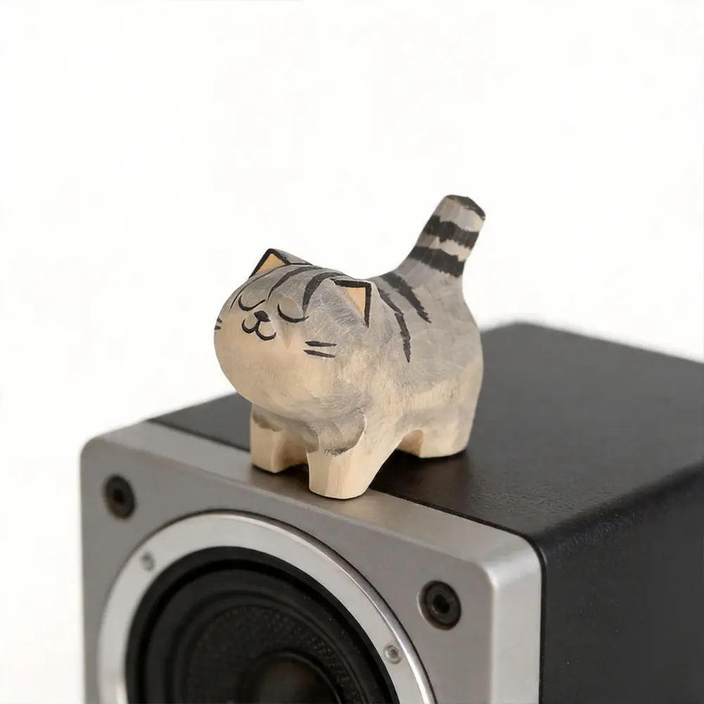 Hand Carved Cute Tabby Cat Decorative Ornament - Durable Acrylic-Wooden Animal Figure Statue, Cute Statues, Desktop Home Table Decor, Valentine's Day Christmas Gift Collectible, Water Resistant, Solid Wood, Figurines & Miniatures