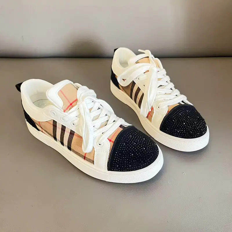Studded stylish women's shoes, casual light luxury couple sneakers, men's star diamond trendy shoes, student soft-soled red-soled men's sneakers