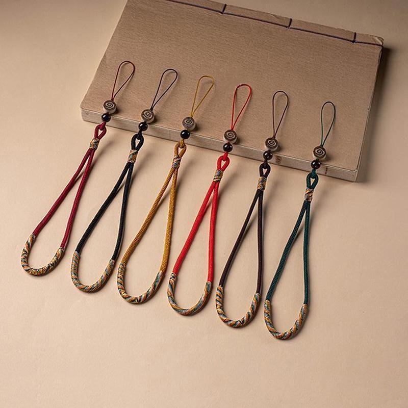 1pc Hand Woven Chinese Style Phone Wrist Charm Strap Cell Phone Finger Keychain Hand-woven Ring Buckle Pendant Cloud Pattern