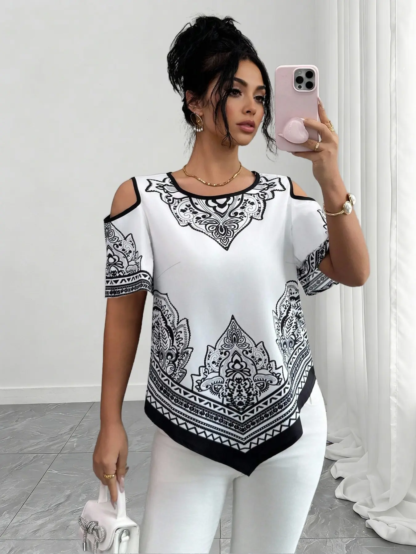 Women's Bohemian Off-Shoulder Printed Short Sleeve Top Blouse, Summer Casual Asymmetrical Hem Shirt, Perfect for Parties and Daily Wear