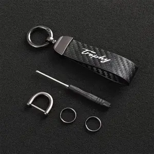 Carbon Fiber Texture Metal Keychain, Creative Key Accessory for Men and Women, High-Quality Key Ring for Mg Trophy, Gundam, 350 Parts, TF Gt