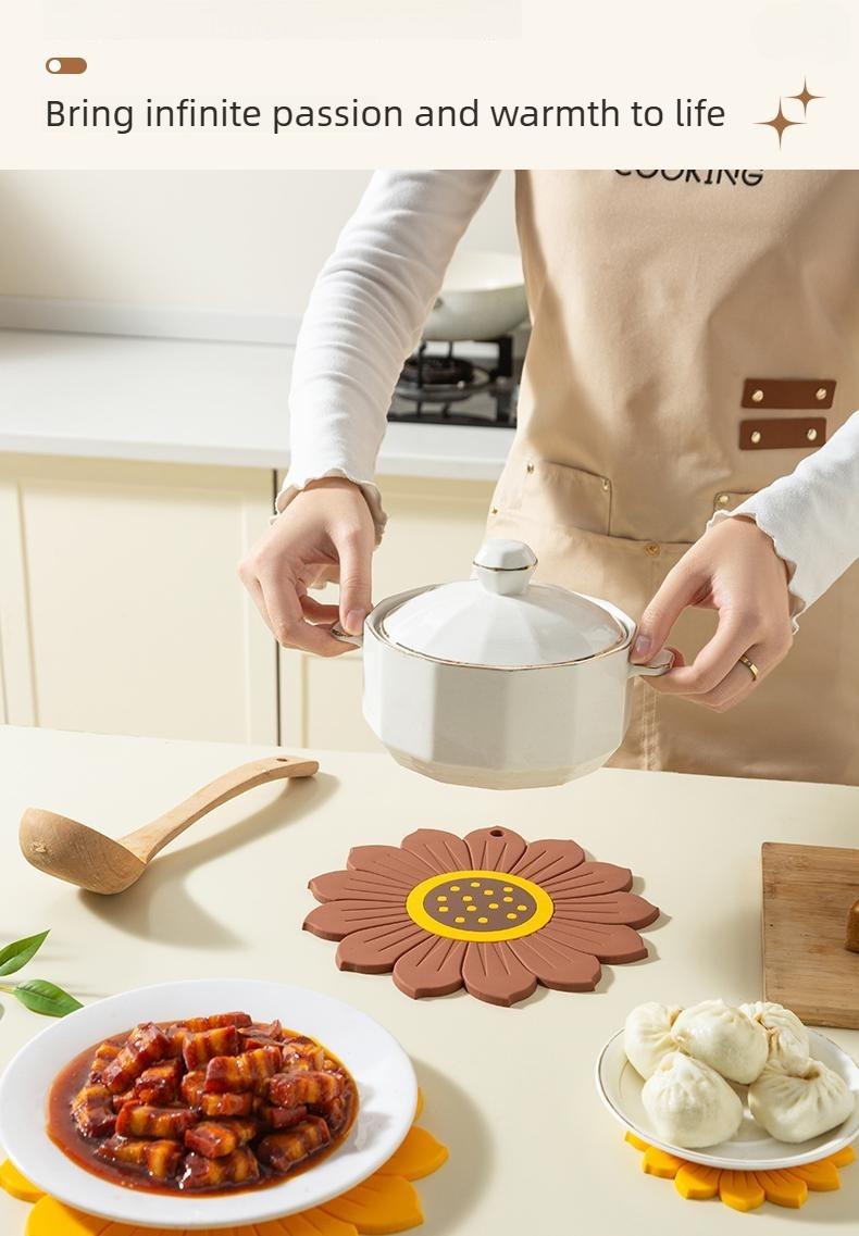 3PCS Anti-scalding, heat-insulating, easy-to-wash, non-slip, high-temperature resistant silicone table mat, pot and pan protector, kitchenware anti-scalding mat, stylish coaster
